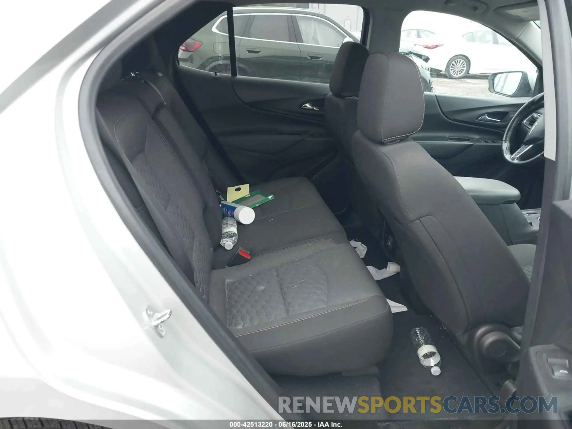 8 fotografías del automóvil dañado 2GNAXTEV3M6162649 CHEVROLET EQUINOX 2021