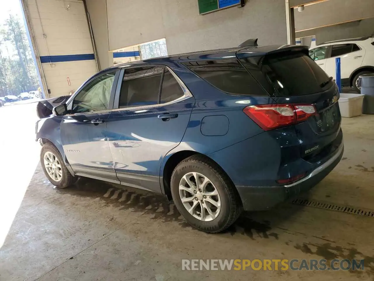 2 fotografías del automóvil dañado 2GNAXTEV5M6162622 CHEVROLET EQUINOX 2021