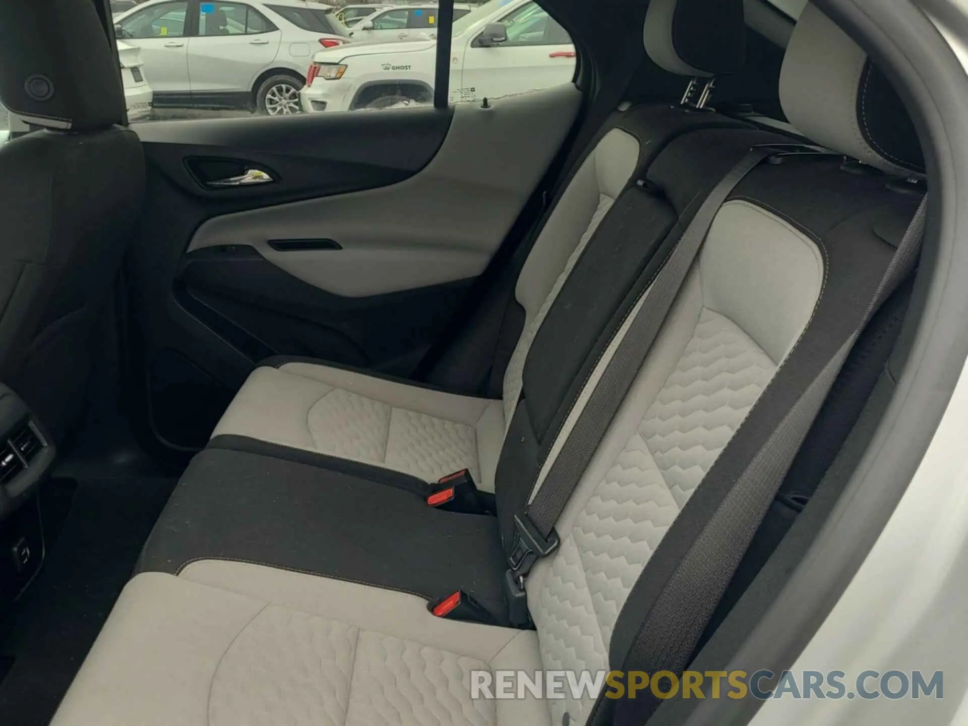 8 fotografías del automóvil dañado 2GNAXTEV6M6104325 CHEVROLET EQUINOX 2021