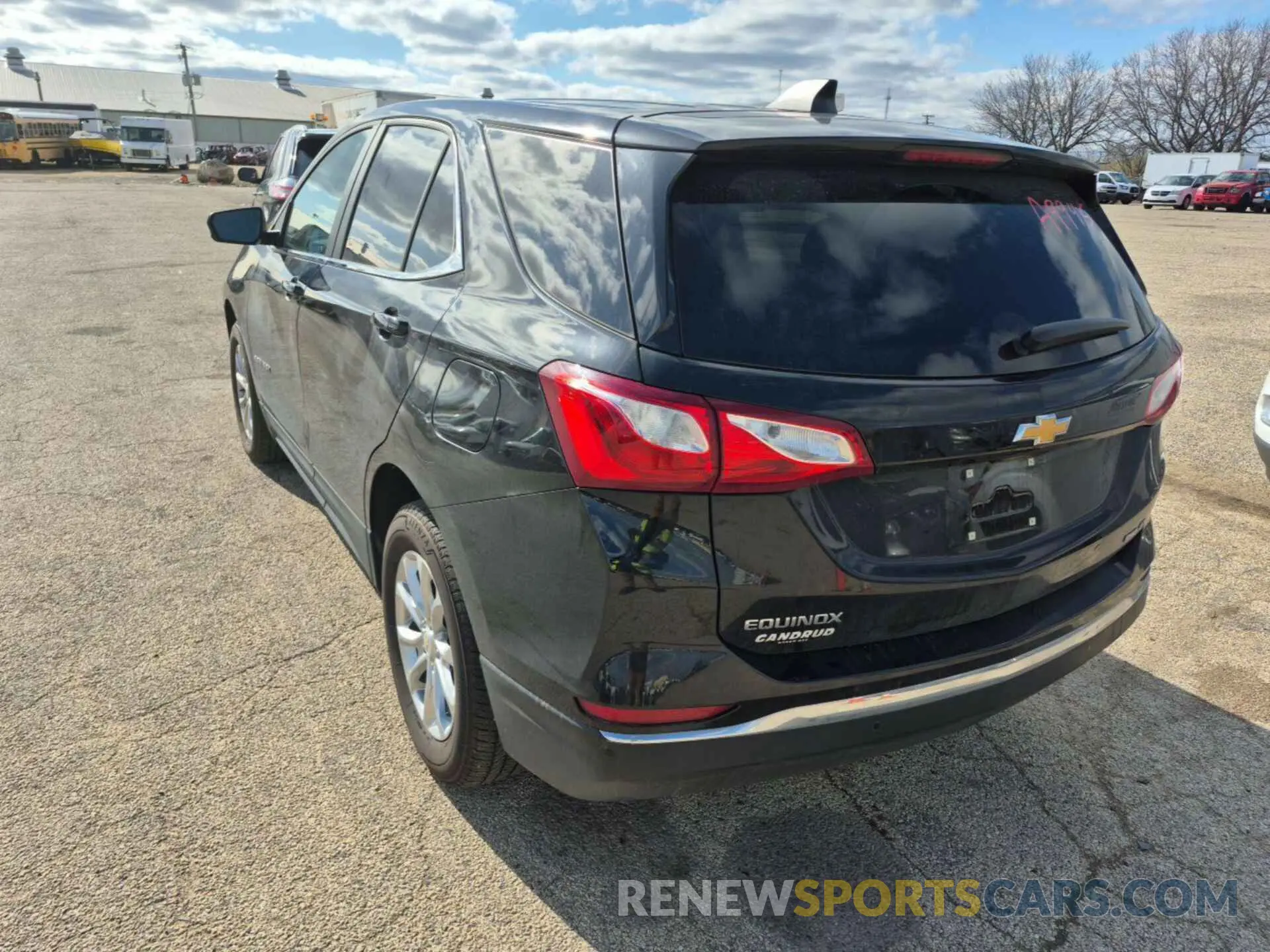 8 fotografías del automóvil dañado 2GNAXTEV6M6106236 CHEVROLET EQUINOX 2021