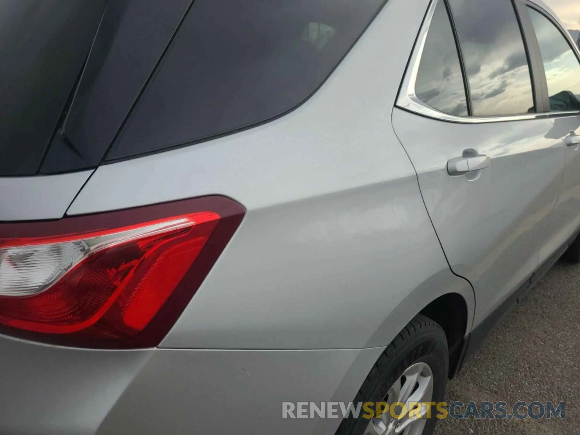 32 fotografías del automóvil dañado 2GNAXTEV7M6105211 CHEVROLET EQUINOX 2021