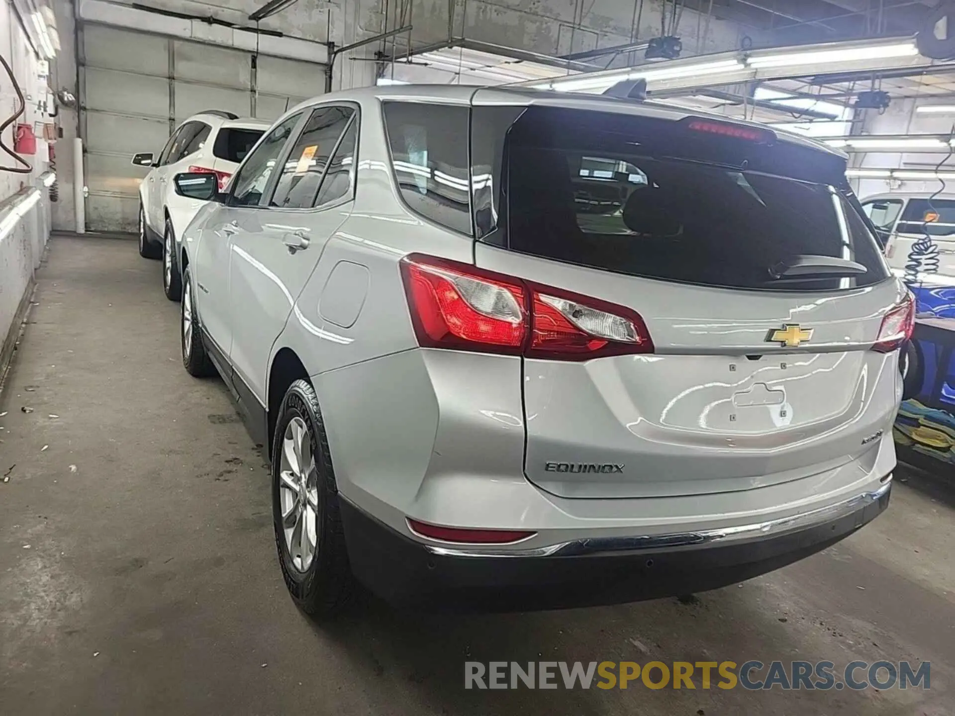 5 fotografías del automóvil dañado 2GNAXTEV7M6105211 CHEVROLET EQUINOX 2021