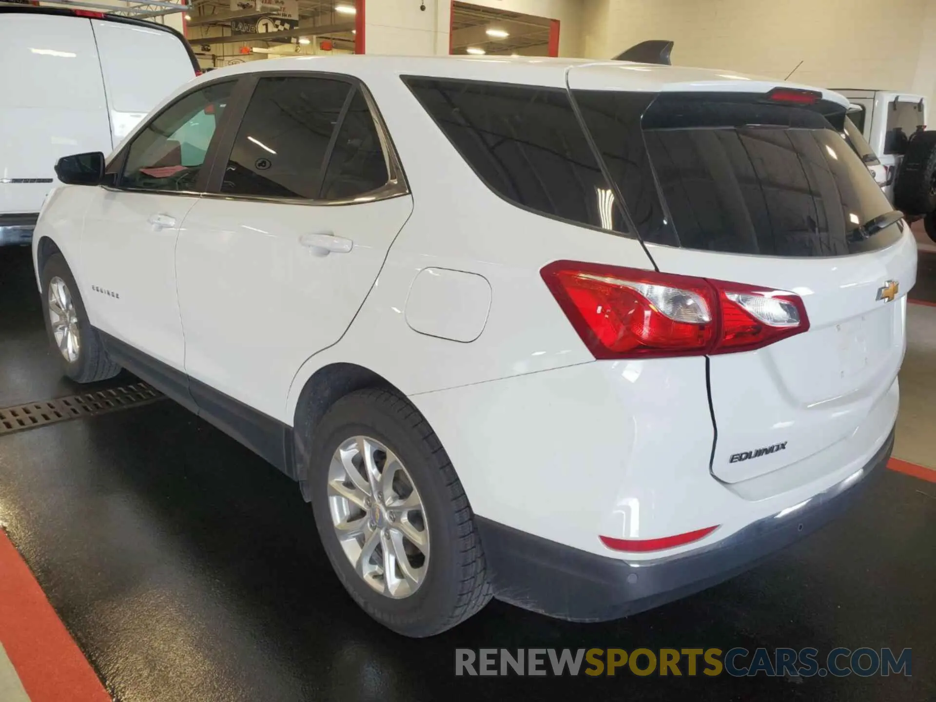 2 fotografías del automóvil dañado 2GNAXTEV7M6156806 CHEVROLET EQUINOX 2021