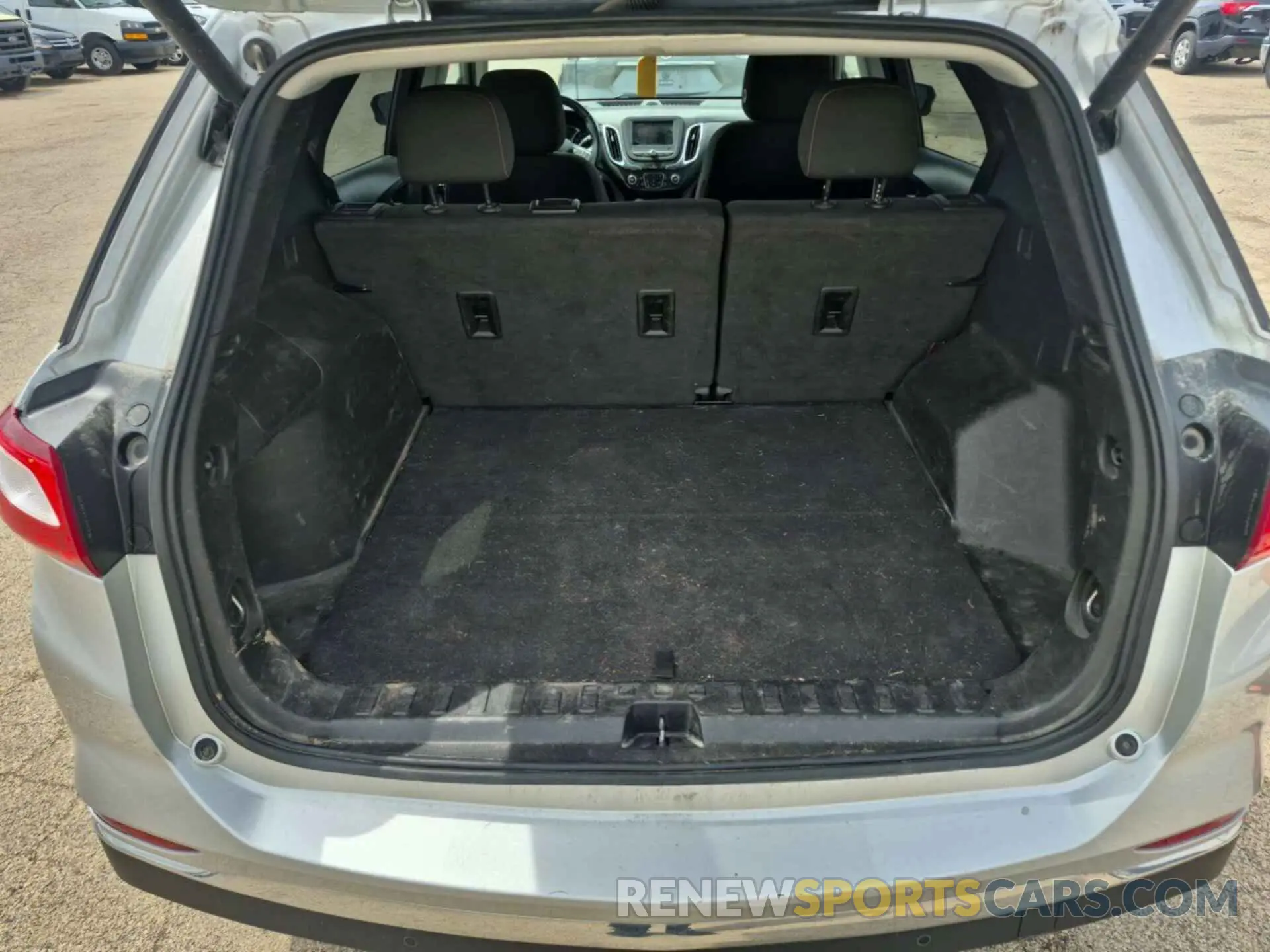 17 fotografías del automóvil dañado 2GNAXTEV8M6158242 CHEVROLET EQUINOX 2021