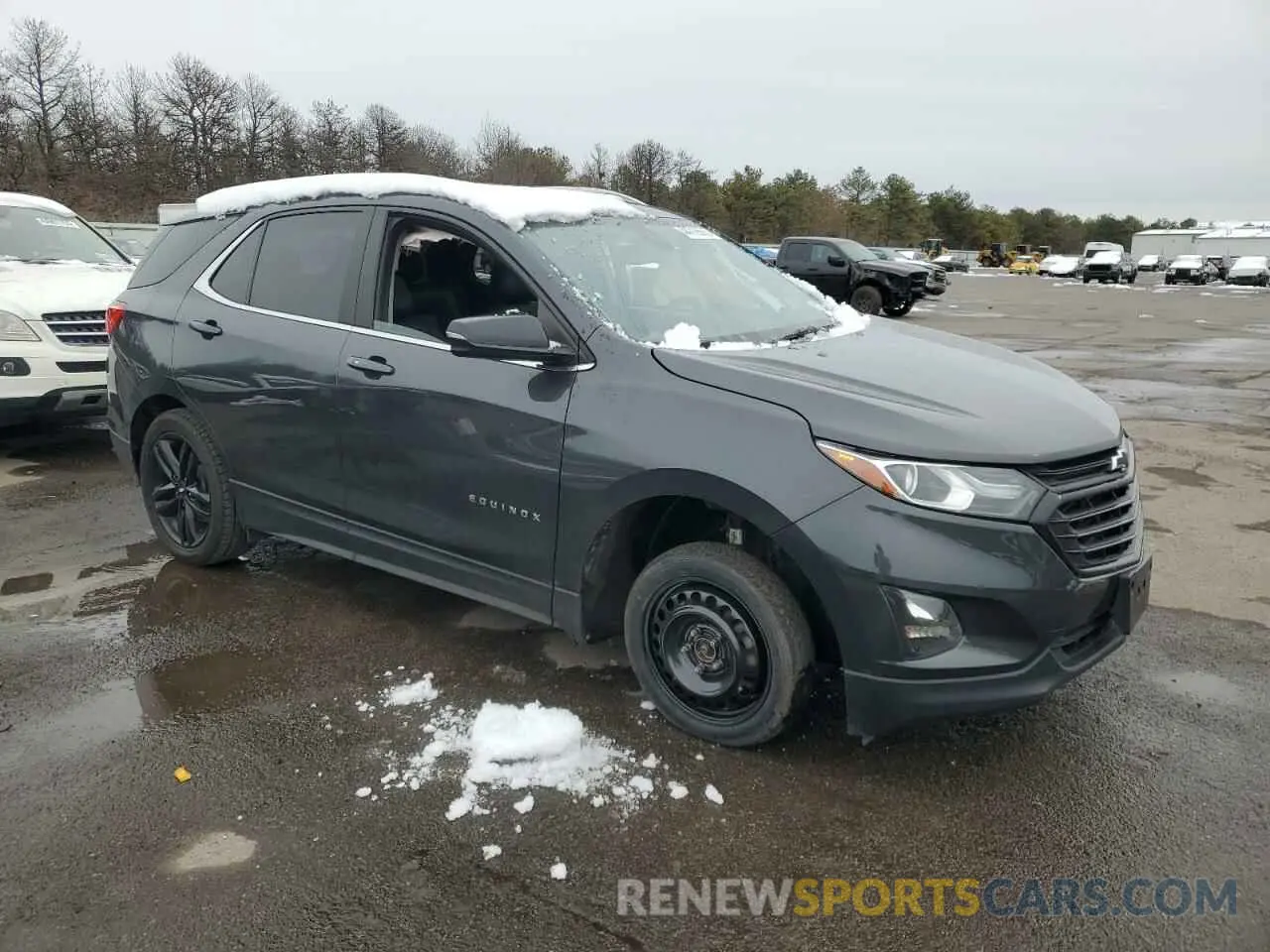 4 fotografías del automóvil dañado 2GNAXUEV2M6115733 CHEVROLET EQUINOX 2021
