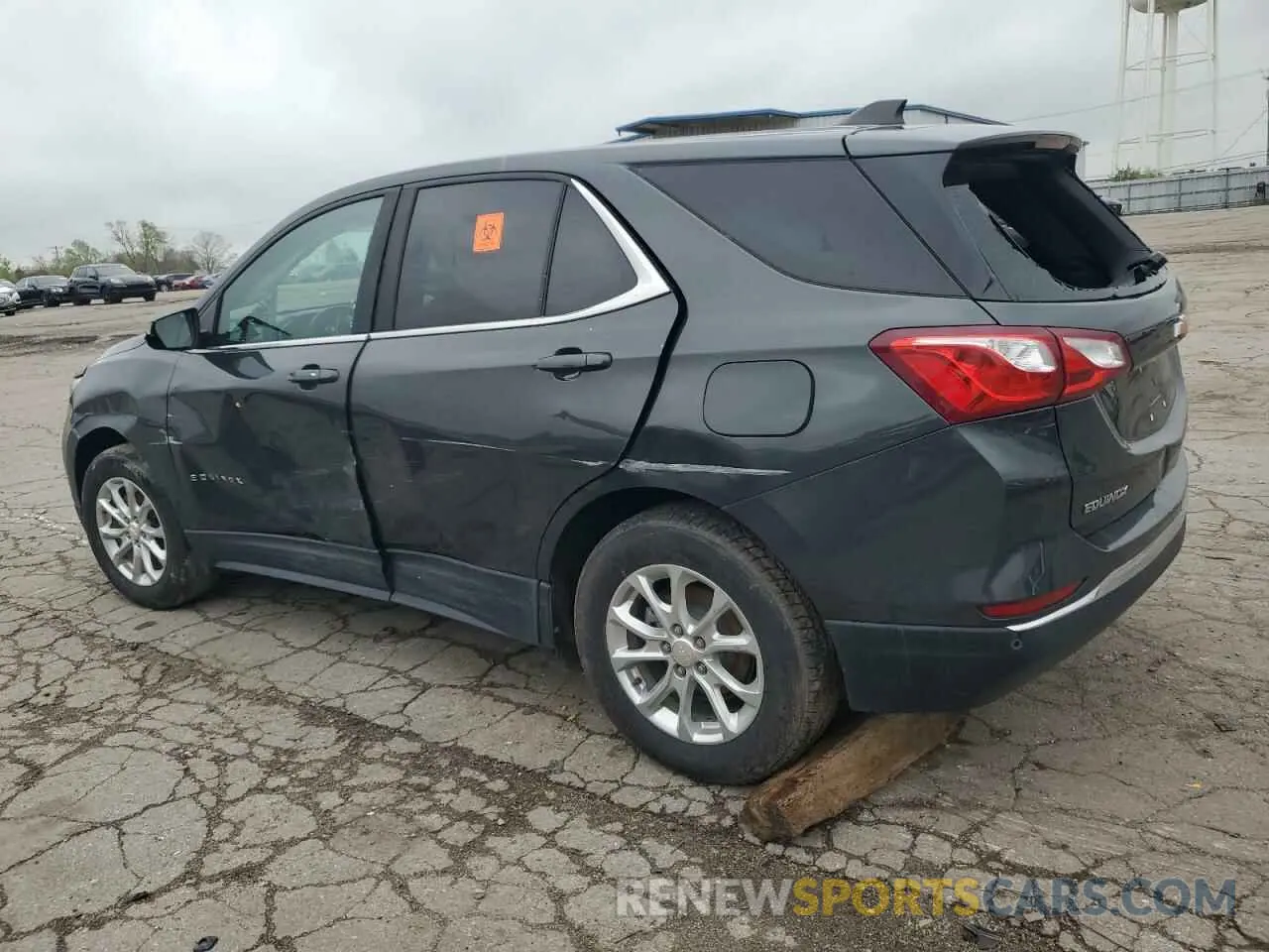 2 fotografías del automóvil dañado 2GNAXUEV2M6143032 CHEVROLET EQUINOX 2021