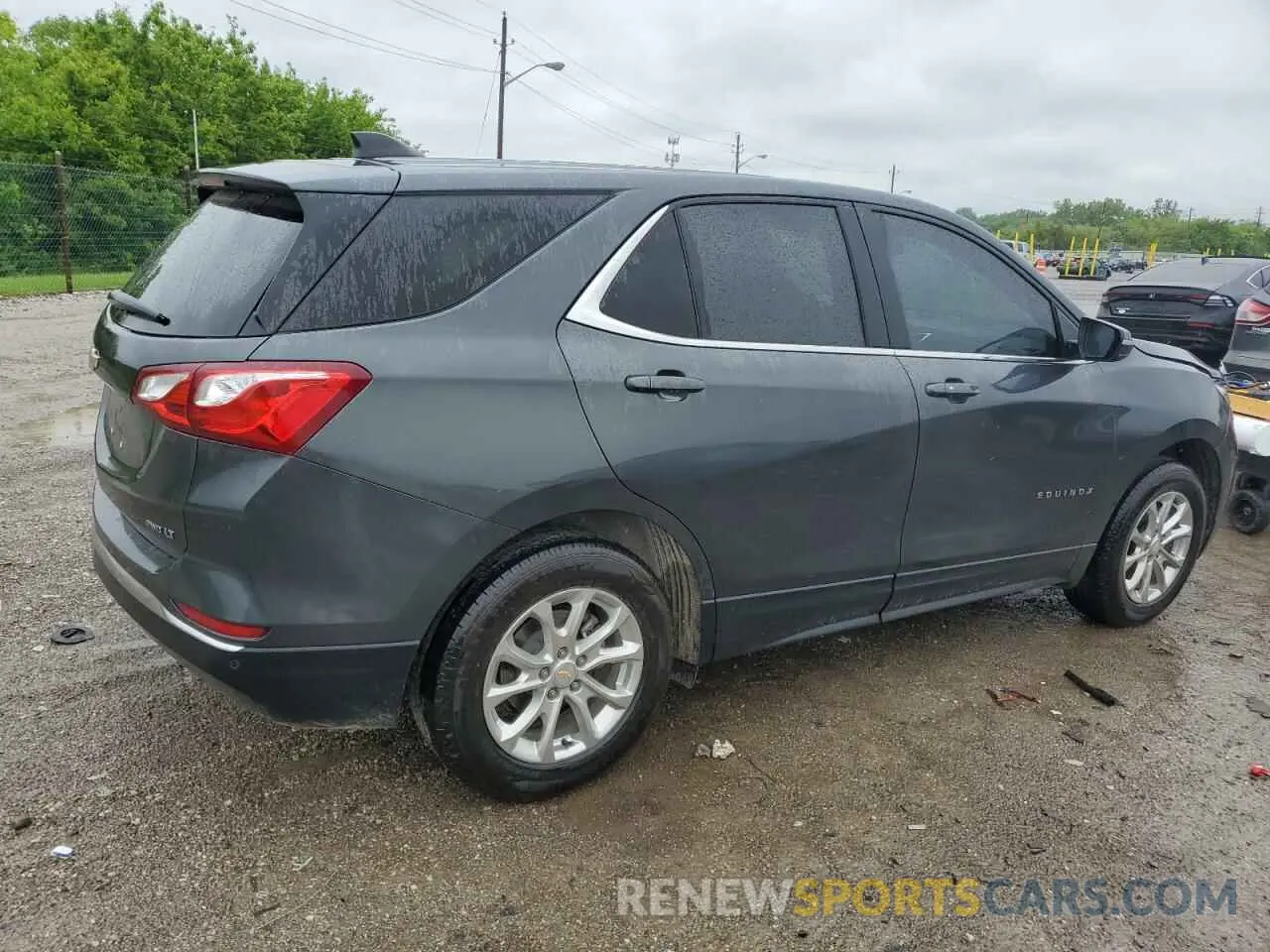 3 fotografías del automóvil dañado 2GNAXUEV4M6134946 CHEVROLET EQUINOX 2021