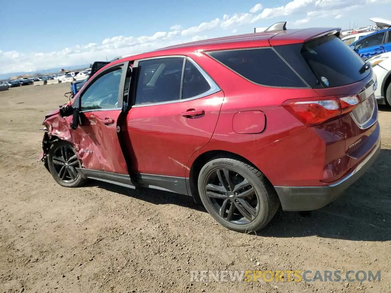 2 fotografías del automóvil dañado 2GNAXUEV4M6148040 CHEVROLET EQUINOX 2021