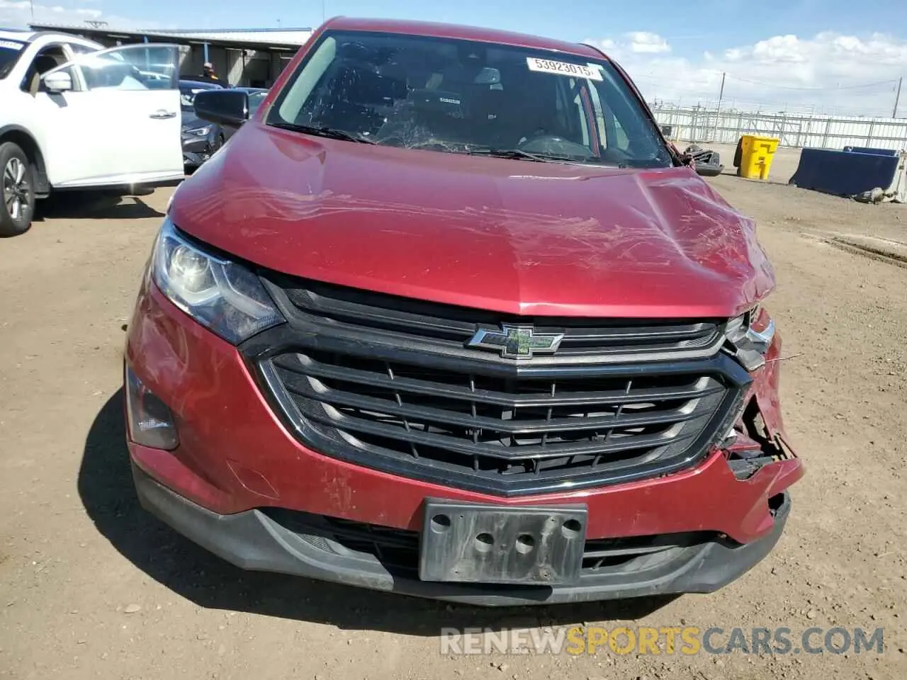 5 fotografías del automóvil dañado 2GNAXUEV4M6148040 CHEVROLET EQUINOX 2021