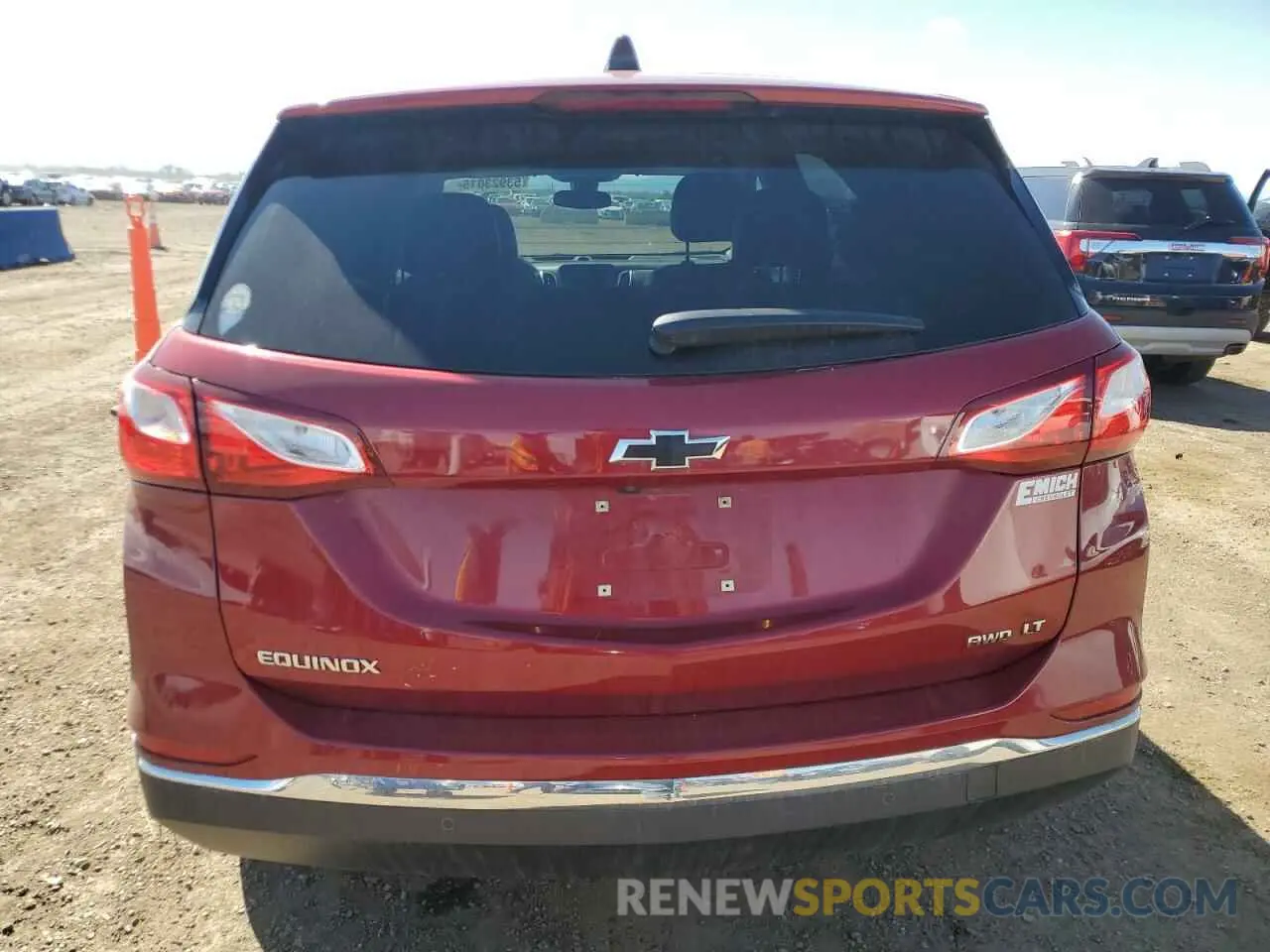 6 fotografías del automóvil dañado 2GNAXUEV4M6148040 CHEVROLET EQUINOX 2021