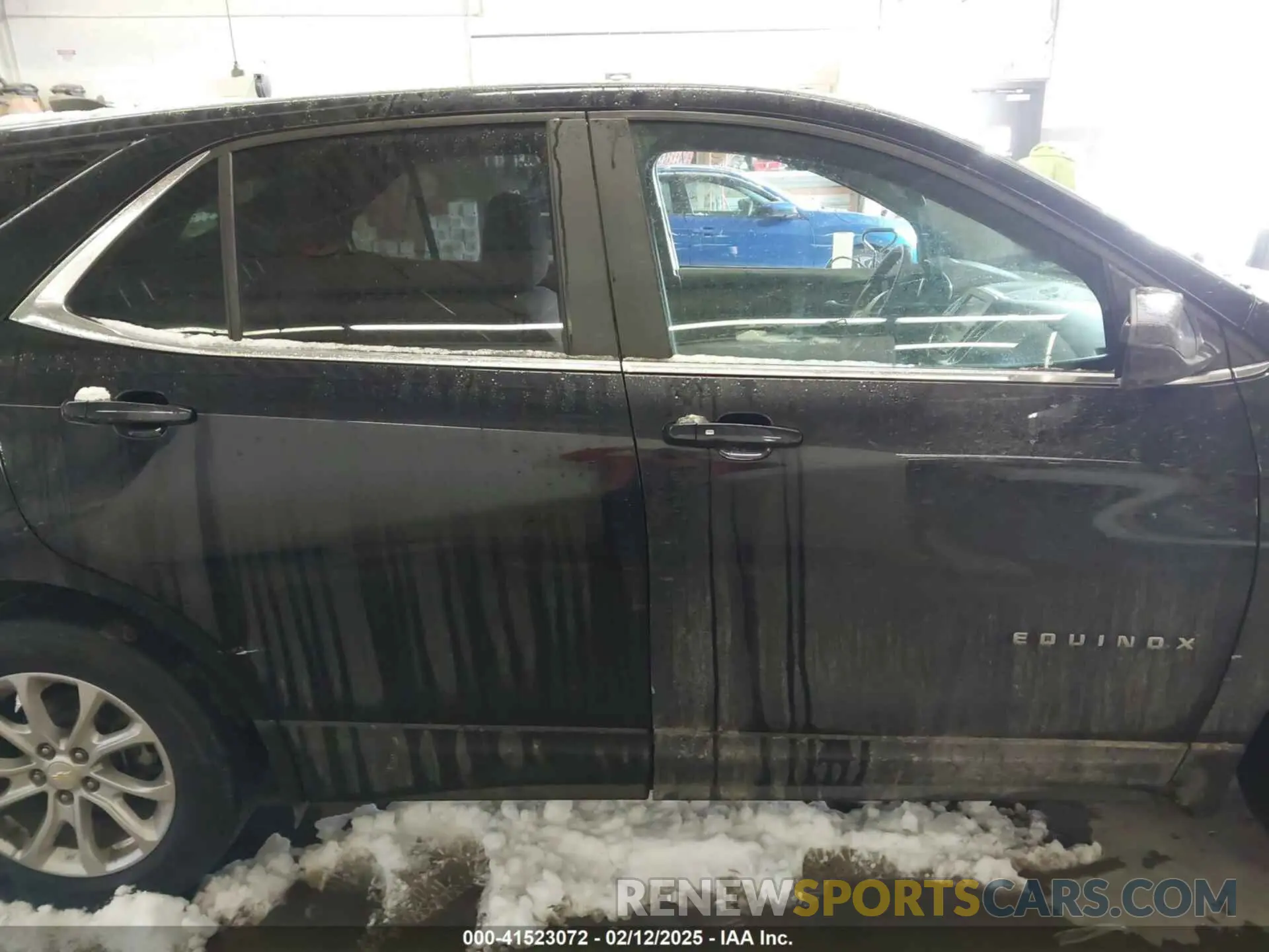 13 fotografías del automóvil dañado 2GNAXUEV8M6103599 CHEVROLET EQUINOX 2021
