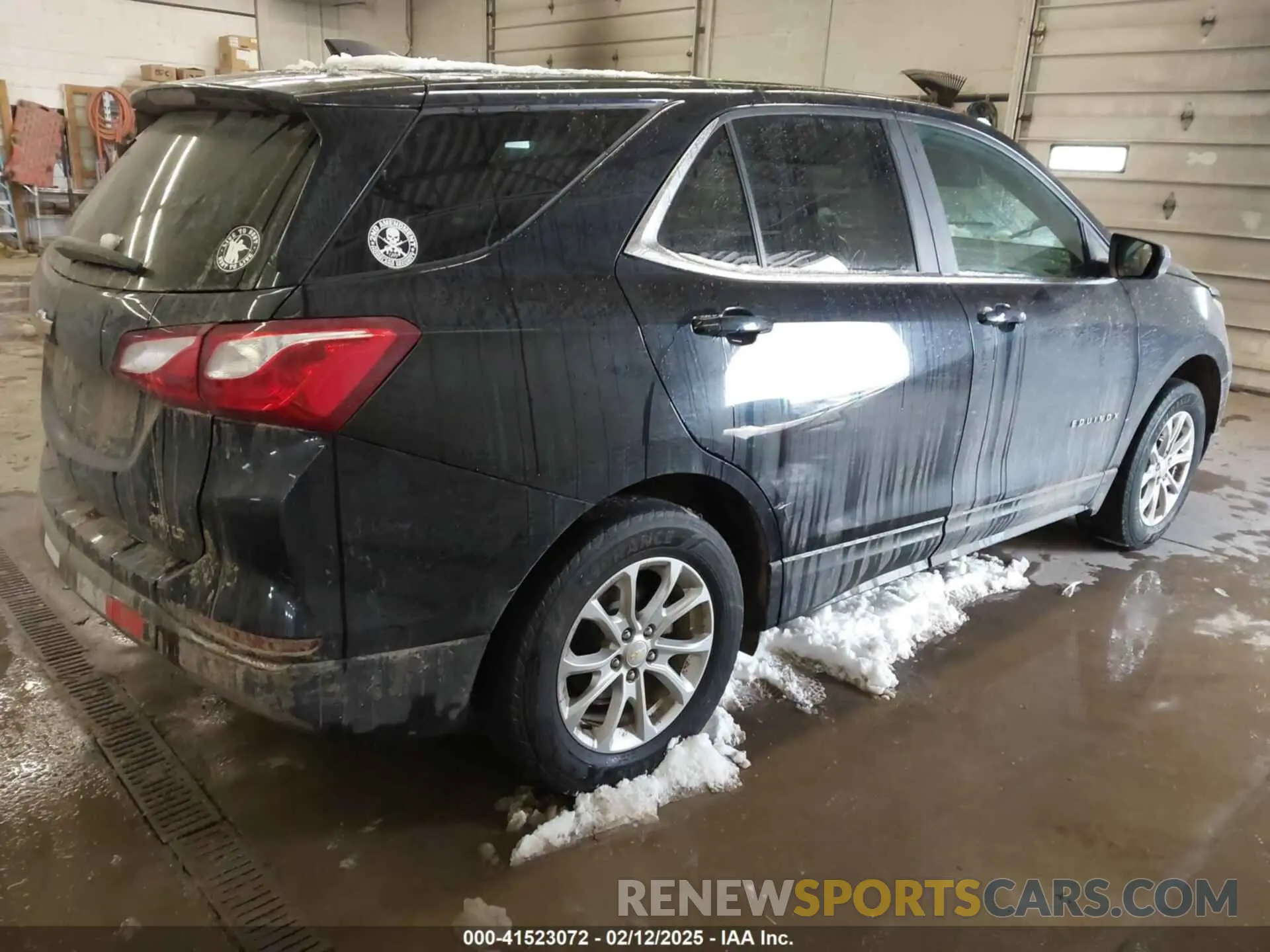 4 fotografías del automóvil dañado 2GNAXUEV8M6103599 CHEVROLET EQUINOX 2021