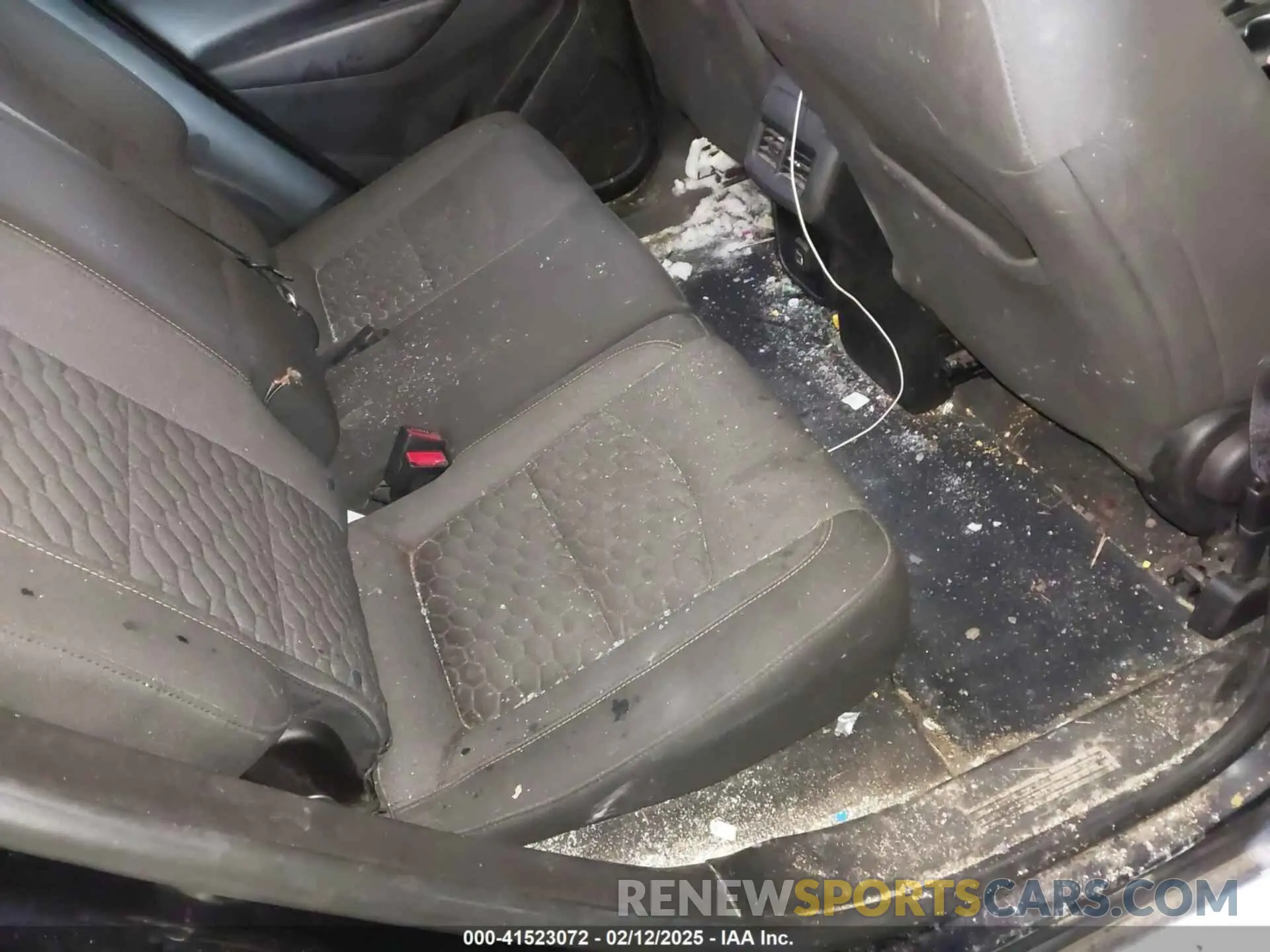 8 fotografías del automóvil dañado 2GNAXUEV8M6103599 CHEVROLET EQUINOX 2021