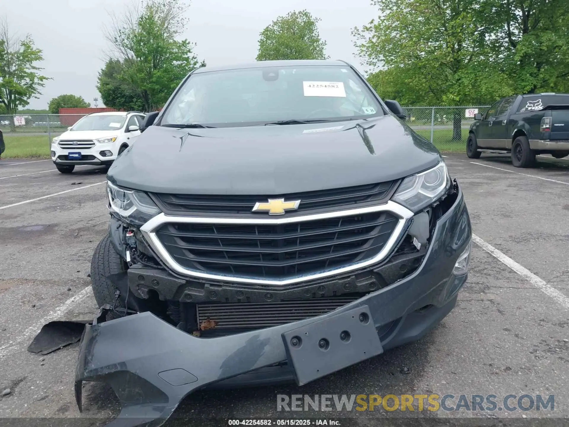 12 fotografías del automóvil dañado 2GNAXUEV8M6136585 CHEVROLET EQUINOX 2021