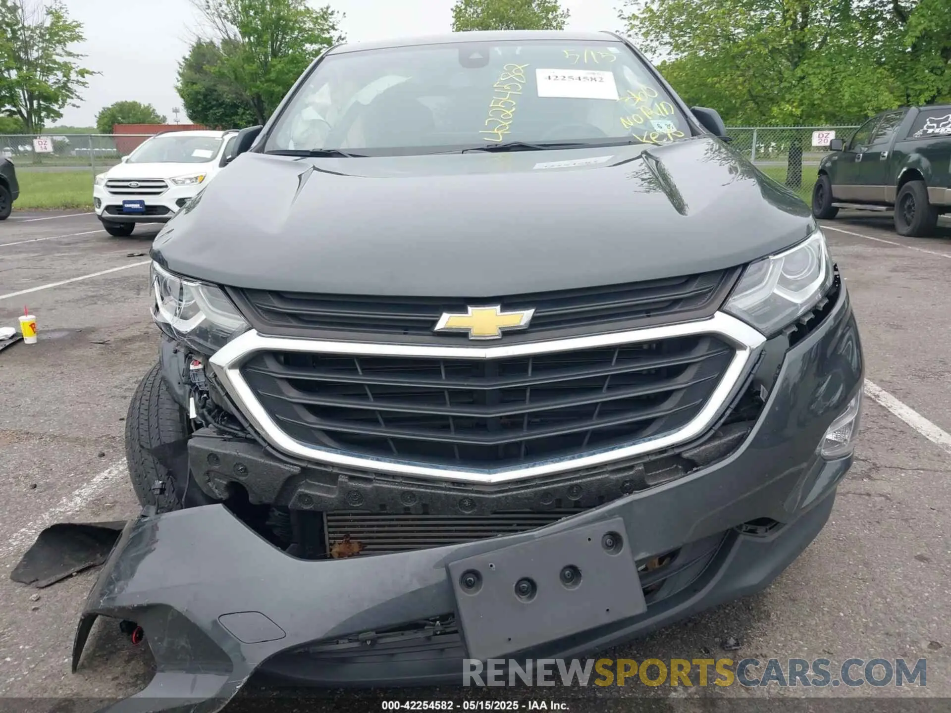 6 fotografías del automóvil dañado 2GNAXUEV8M6136585 CHEVROLET EQUINOX 2021
