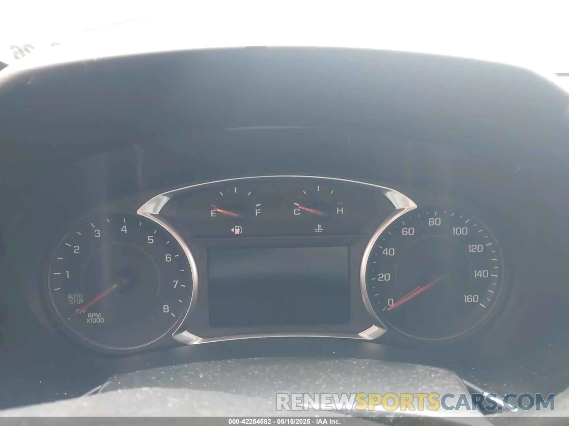 7 fotografías del automóvil dañado 2GNAXUEV8M6136585 CHEVROLET EQUINOX 2021