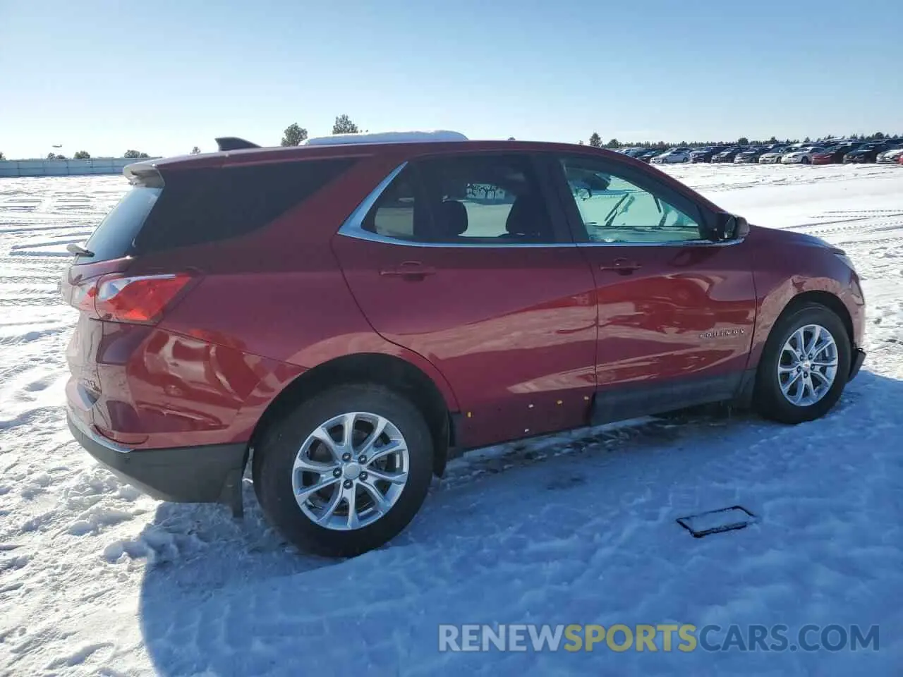 3 fotografías del automóvil dañado 2GNAXUEV8M6154391 CHEVROLET EQUINOX 2021