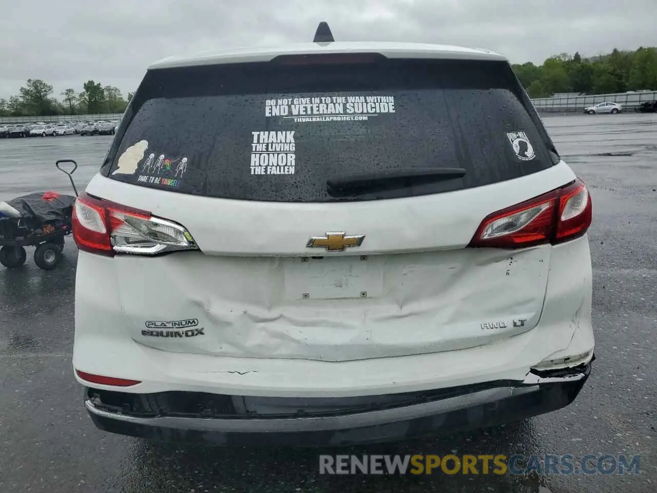 6 fotografías del automóvil dañado 2GNAXUEV9M6102221 CHEVROLET EQUINOX 2021