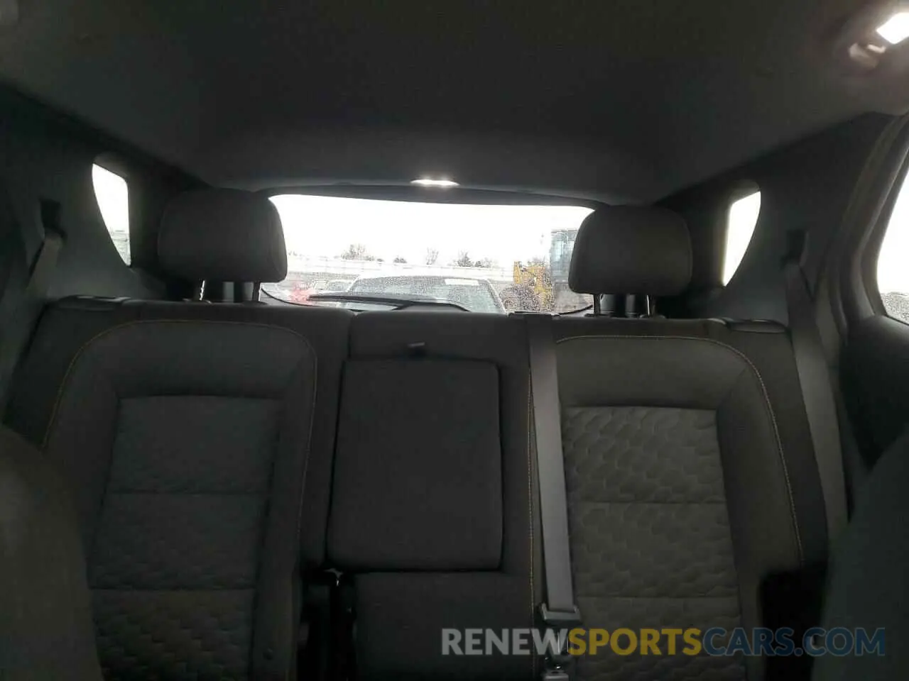 10 fotografías del automóvil dañado 2GNAXUEV9M6118452 CHEVROLET EQUINOX 2021