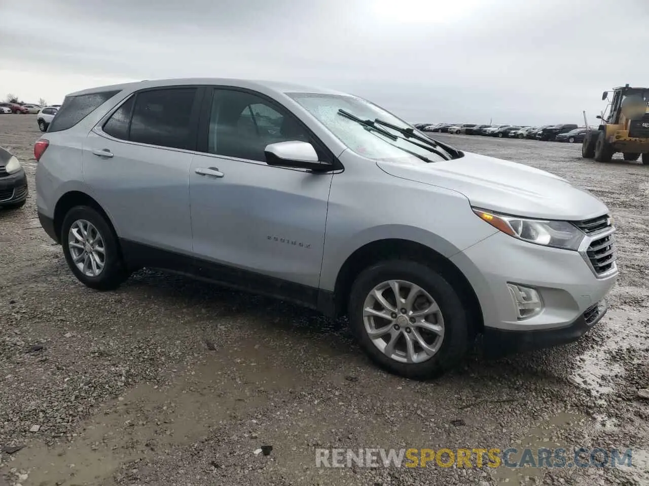4 fotografías del automóvil dañado 2GNAXUEV9M6118452 CHEVROLET EQUINOX 2021