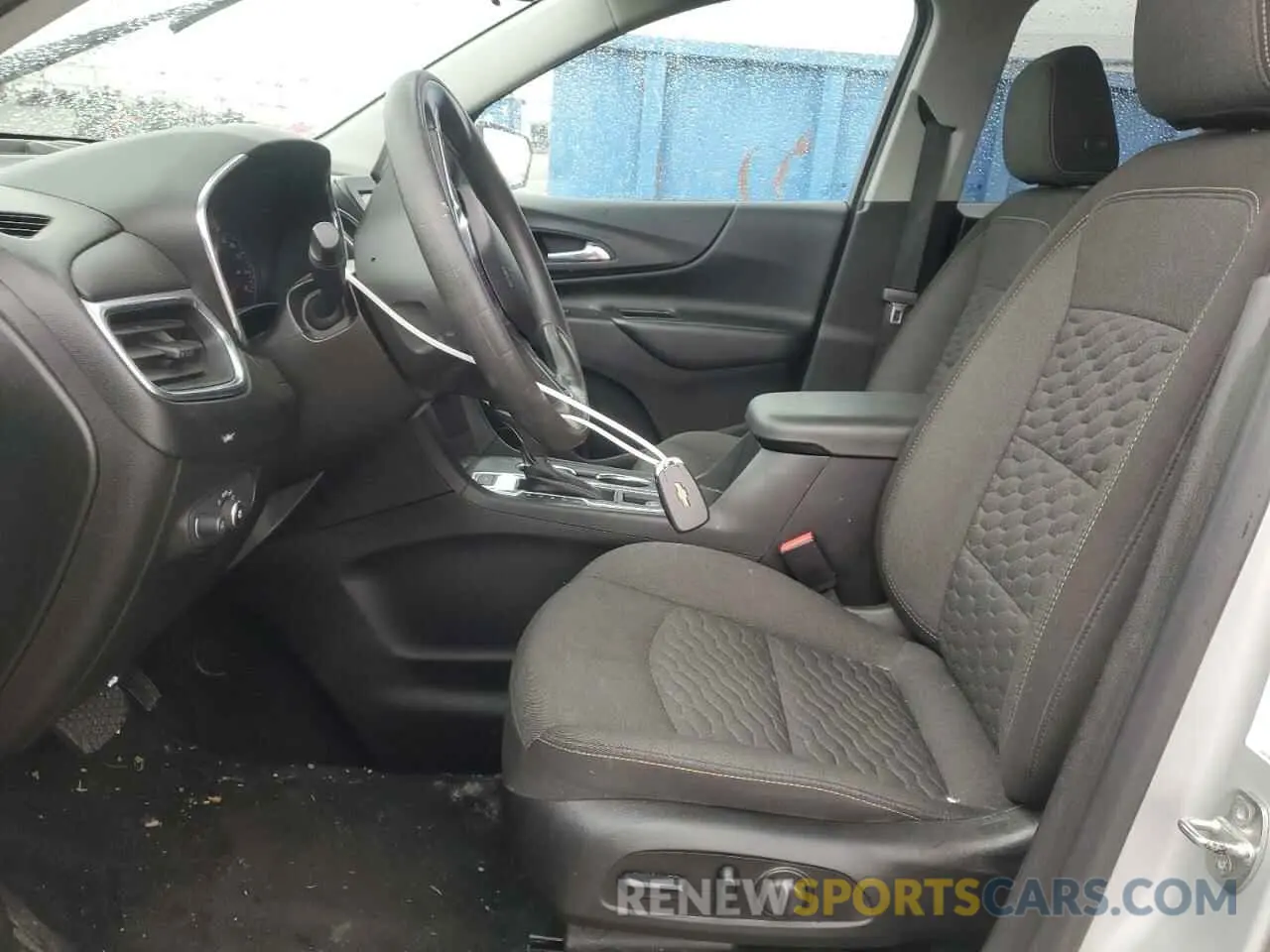 7 fotografías del automóvil dañado 2GNAXUEV9M6118452 CHEVROLET EQUINOX 2021