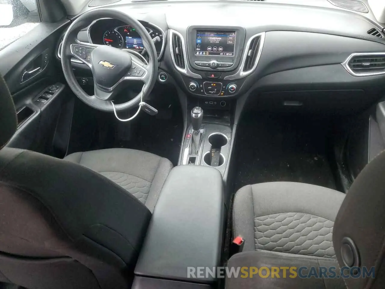 8 fotografías del automóvil dañado 2GNAXUEV9M6118452 CHEVROLET EQUINOX 2021