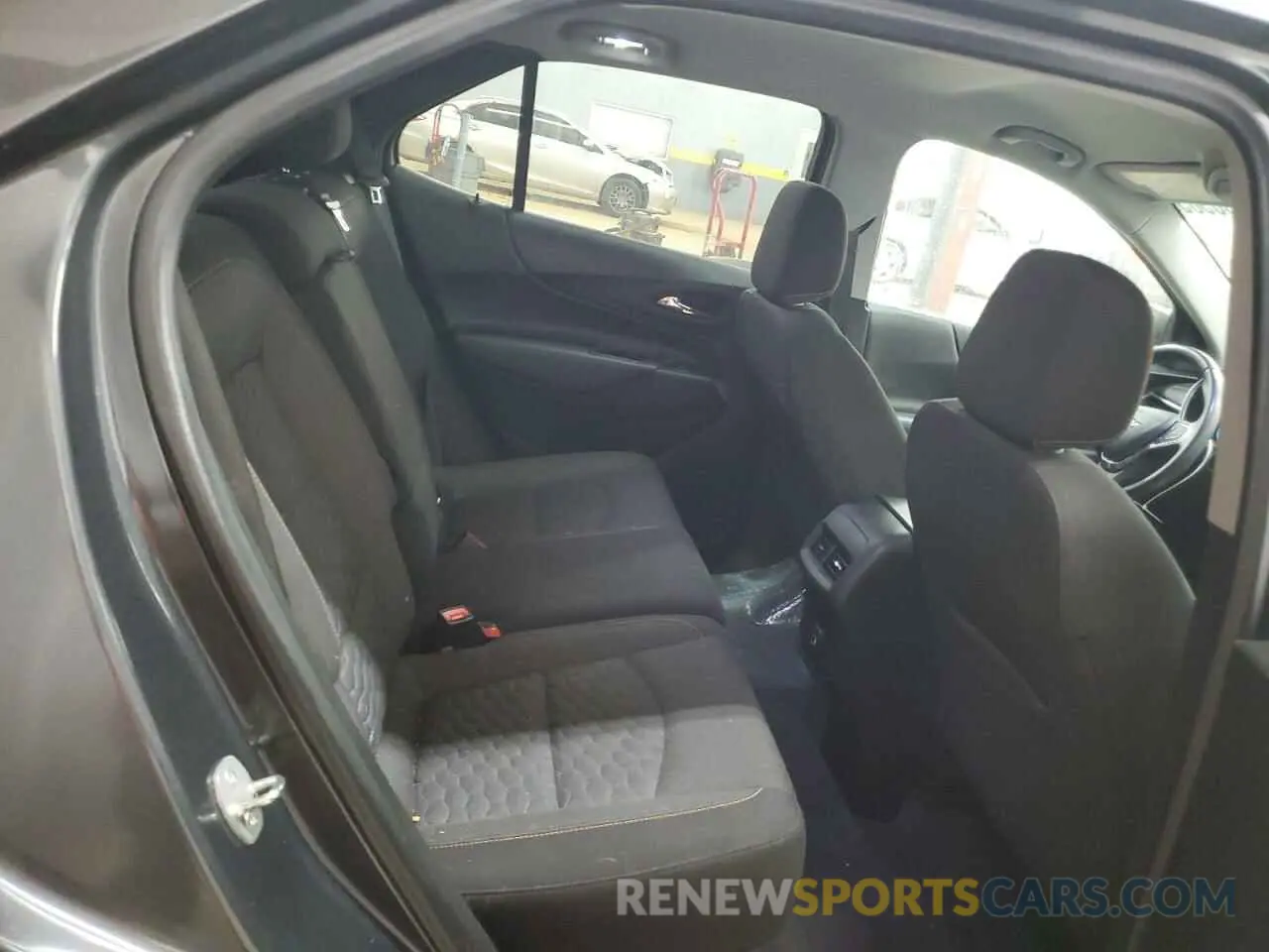 11 fotografías del automóvil dañado 2GNAXUEV9M6134277 CHEVROLET EQUINOX 2021
