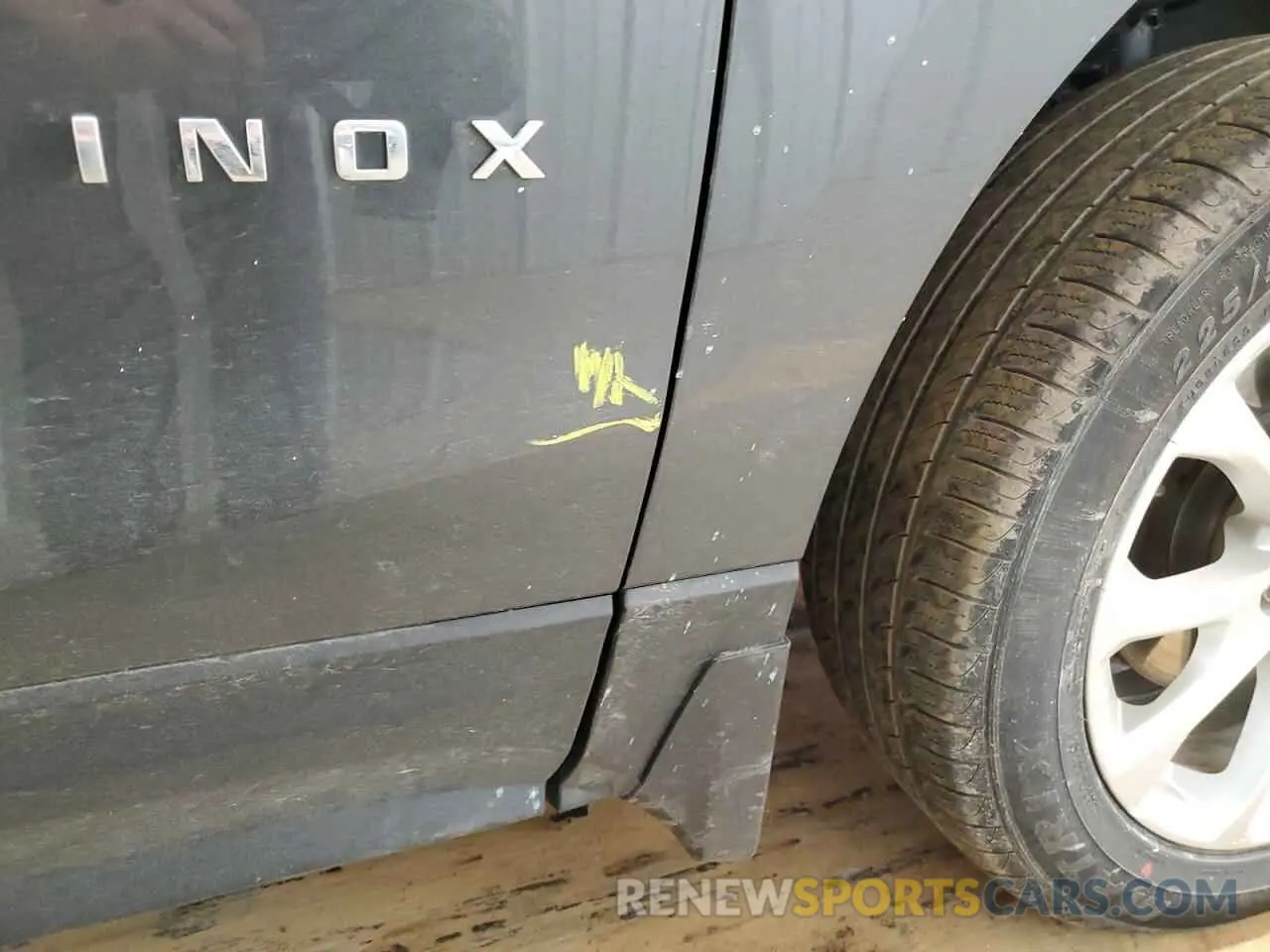 13 fotografías del automóvil dañado 2GNAXUEV9M6134277 CHEVROLET EQUINOX 2021