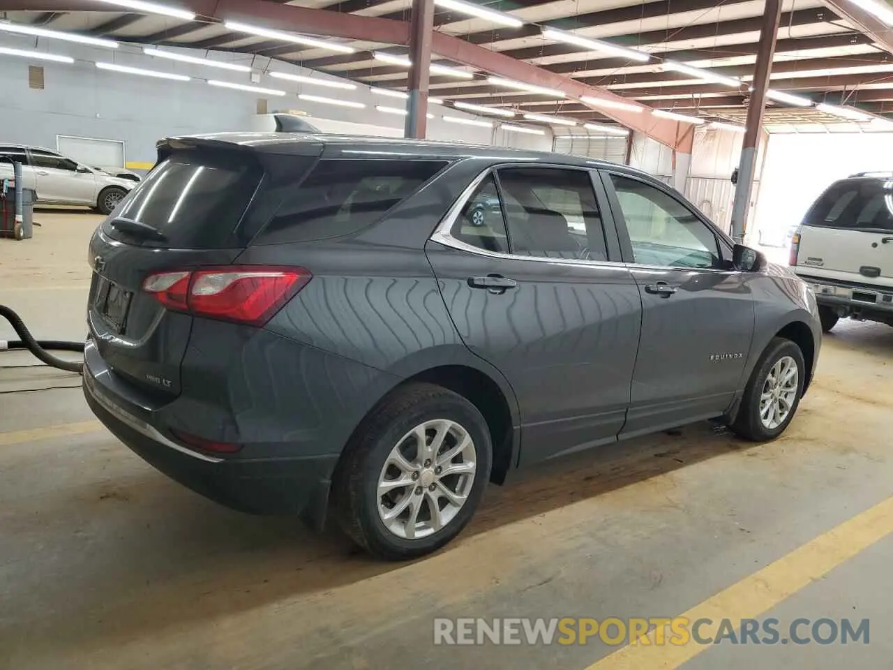 3 fotografías del automóvil dañado 2GNAXUEV9M6134277 CHEVROLET EQUINOX 2021