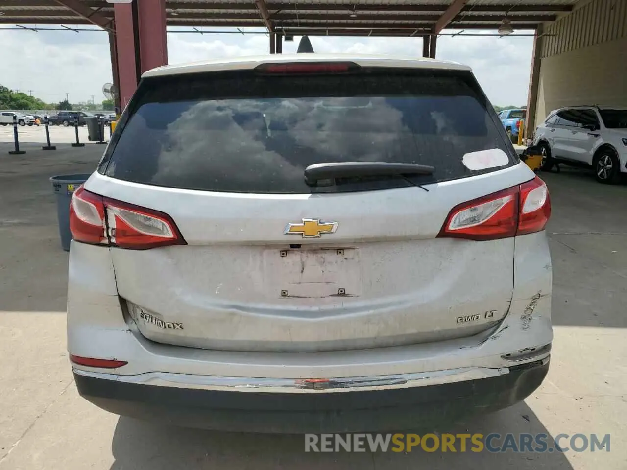 6 fotografías del automóvil dañado 2GNAXUEVXM6160970 CHEVROLET EQUINOX 2021