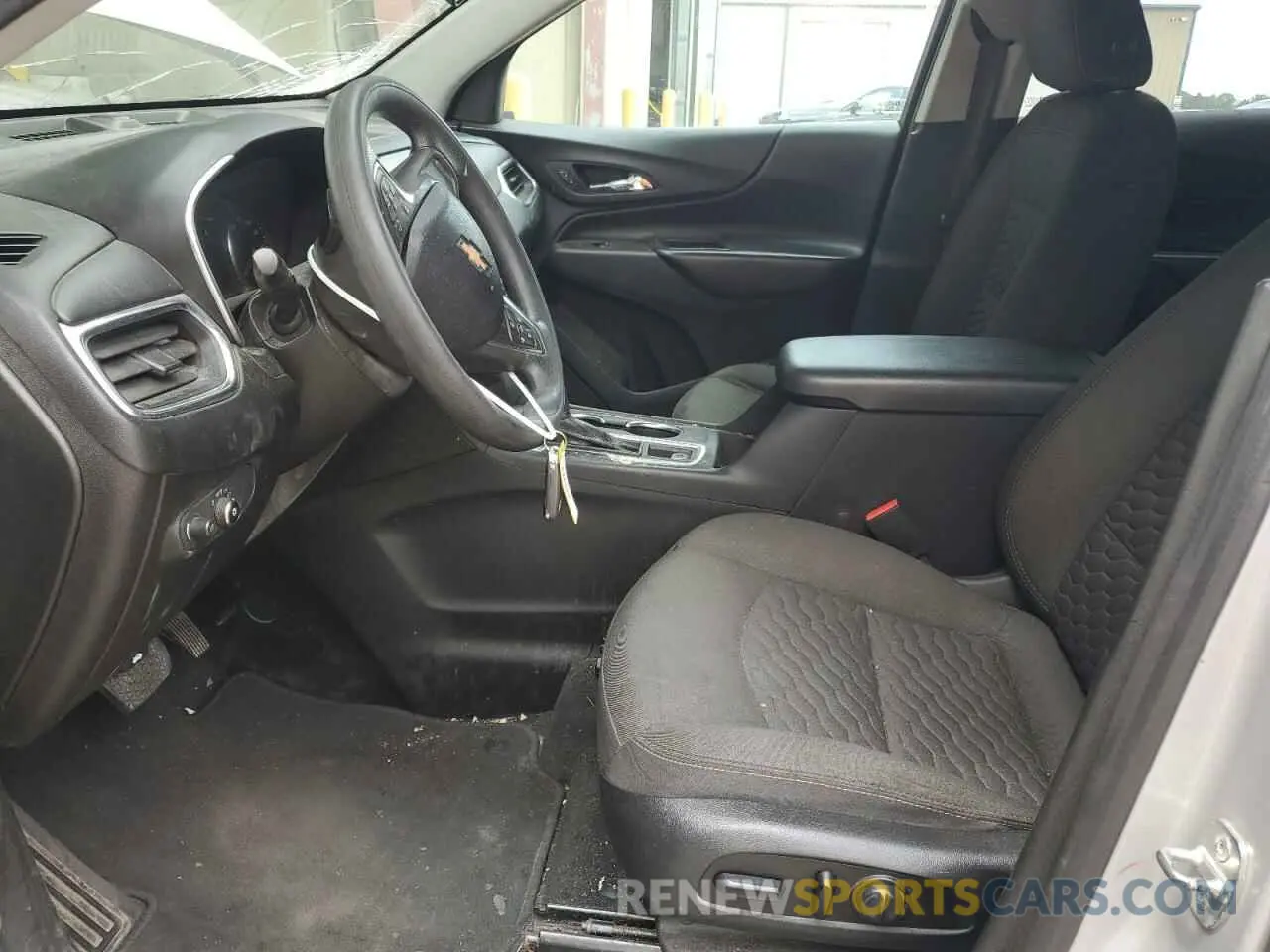 7 fotografías del automóvil dañado 2GNAXUEVXM6160970 CHEVROLET EQUINOX 2021