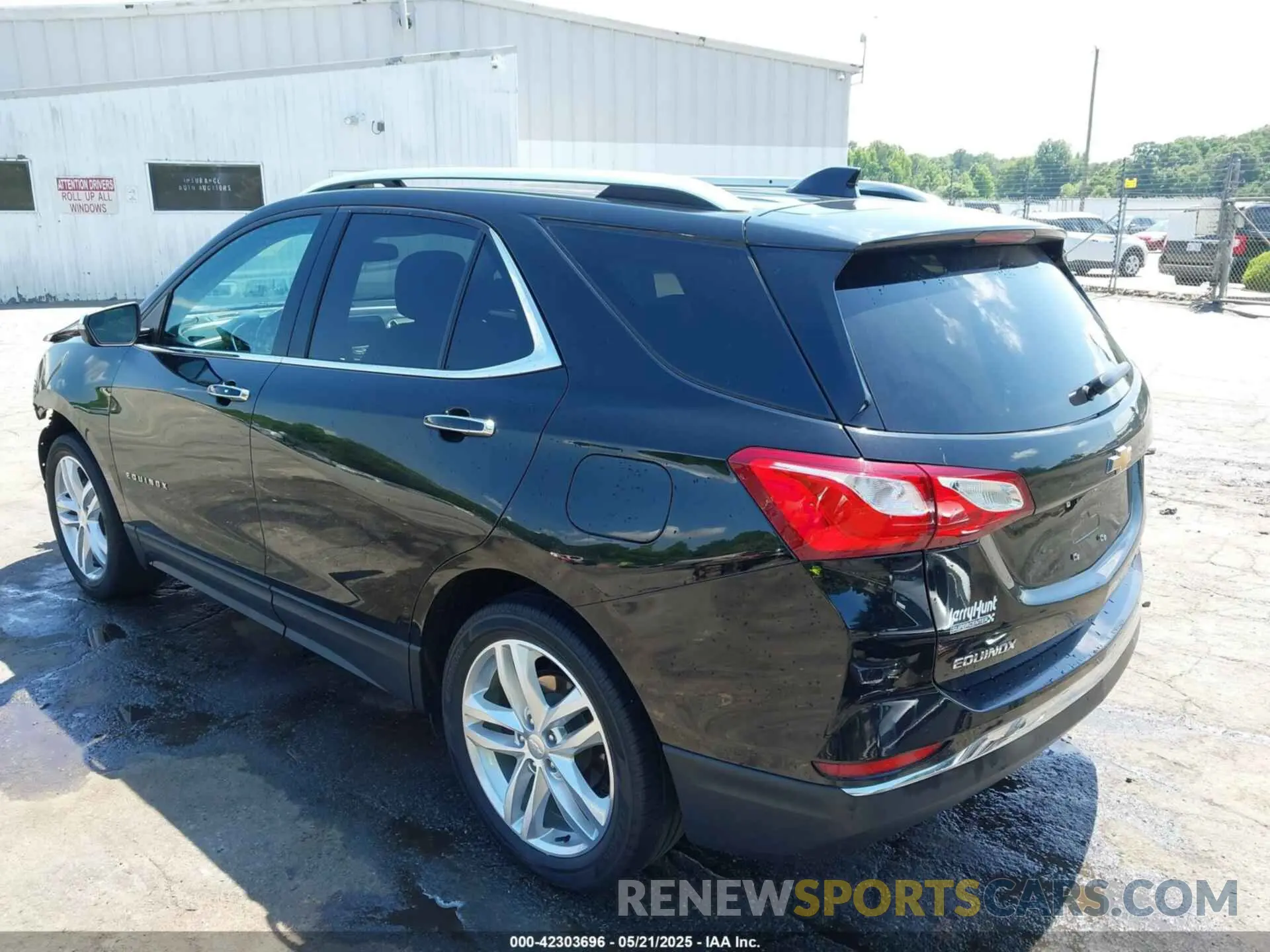 3 fotografías del automóvil dañado 2GNAXXEV8M6143697 CHEVROLET EQUINOX 2021