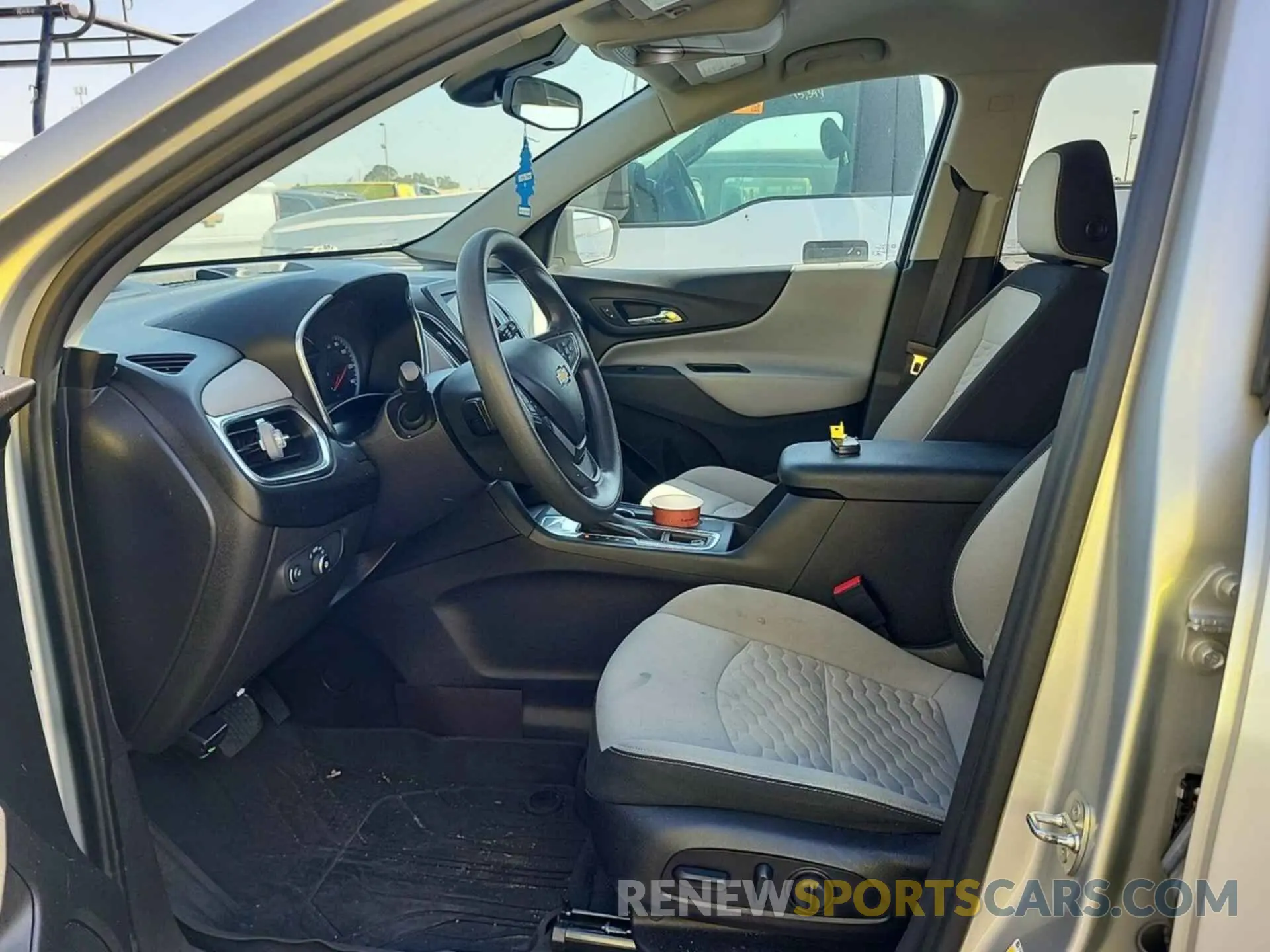 17 fotografías del automóvil dañado 3GNAXFEV1MS173796 CHEVROLET EQUINOX 2021