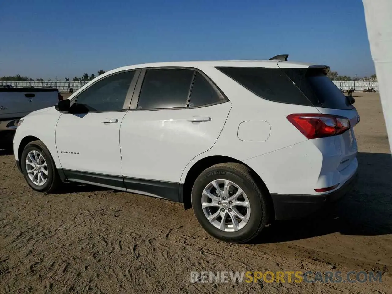 2 fotografías del automóvil dañado 3GNAXFEV7MS104871 CHEVROLET EQUINOX 2021