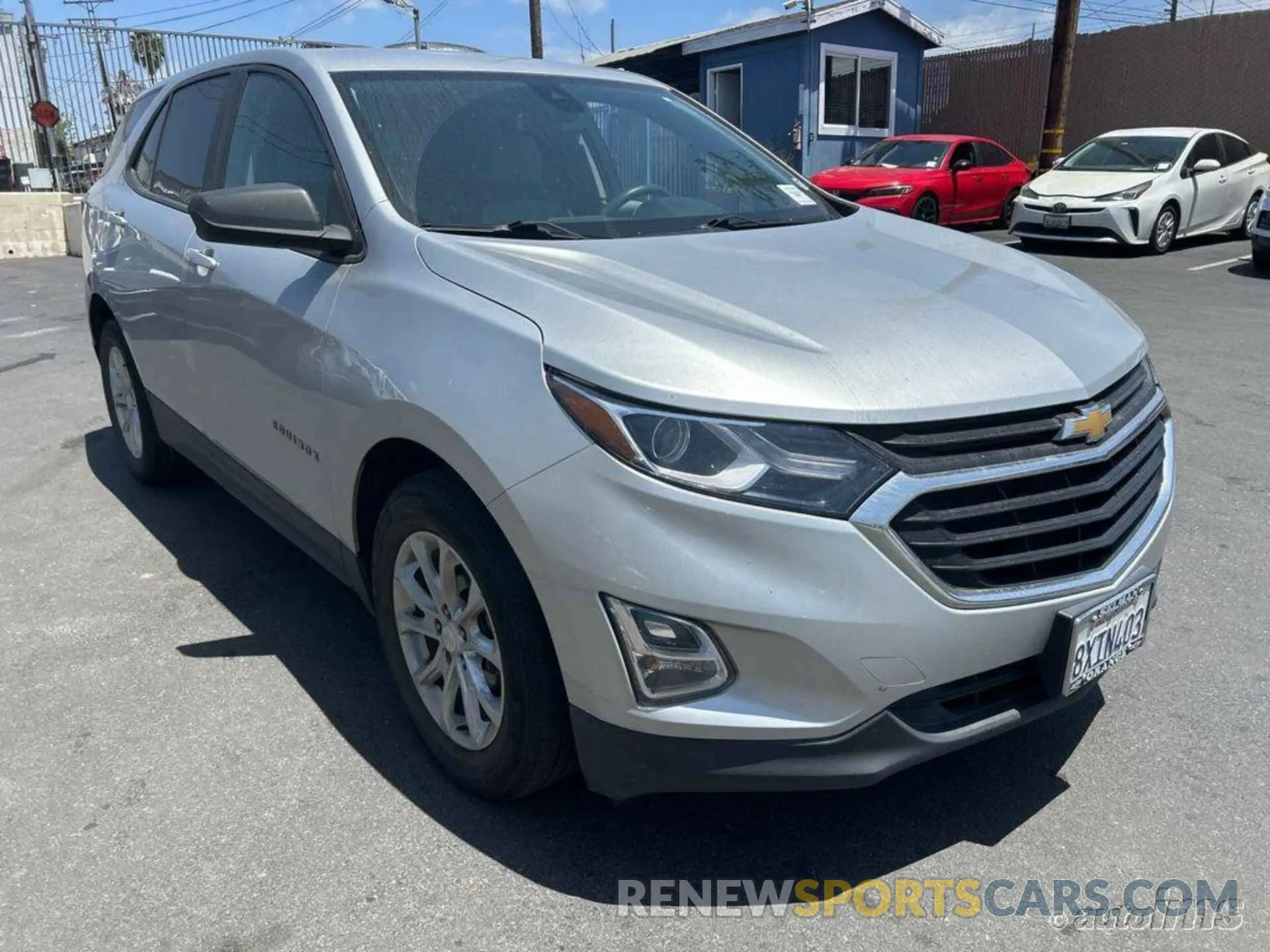 2 fotografías del automóvil dañado 3GNAXFEV9MS175215 CHEVROLET EQUINOX 2021
