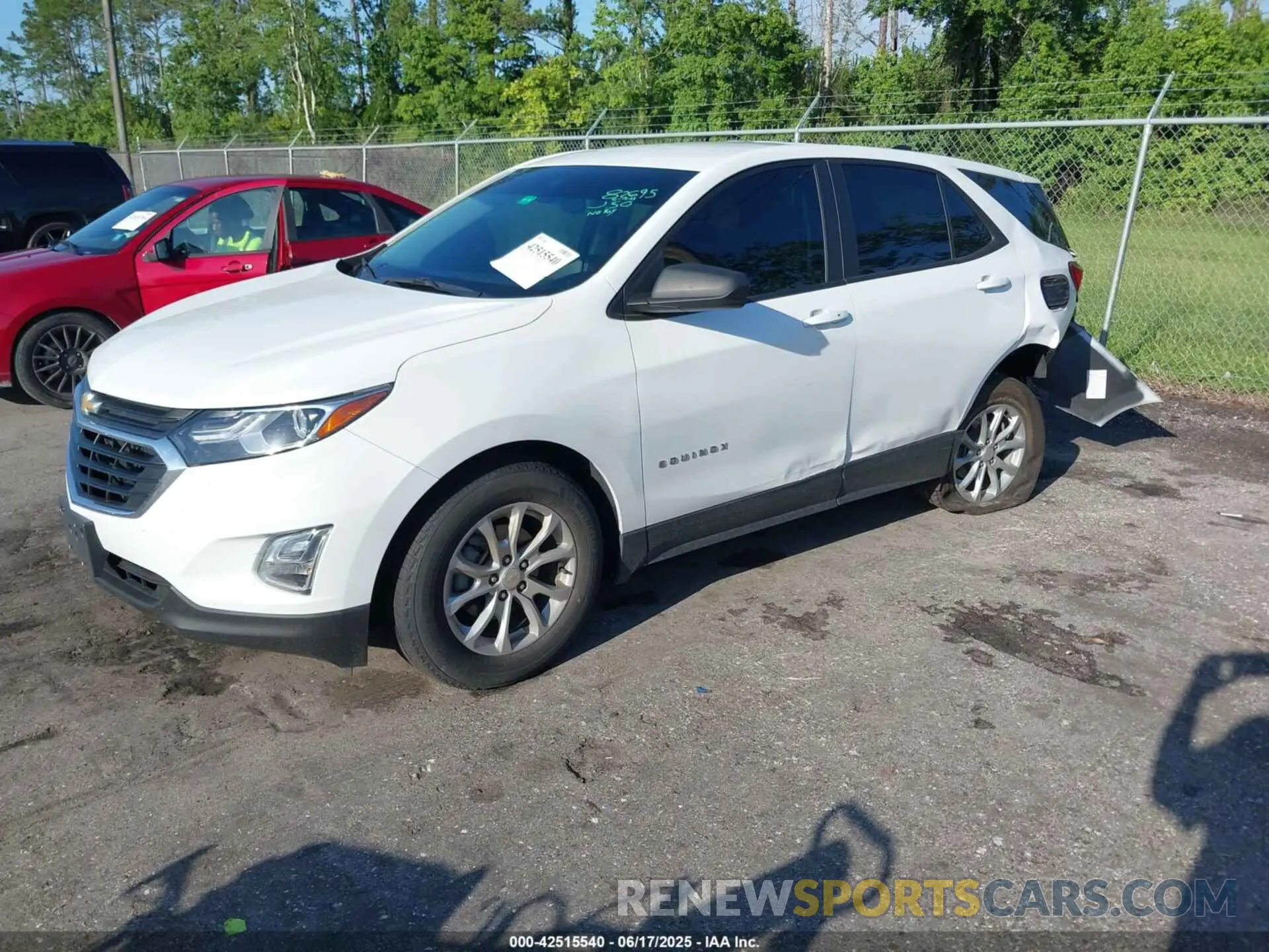 2 fotografías del automóvil dañado 3GNAXHEV2MS176931 CHEVROLET EQUINOX 2021