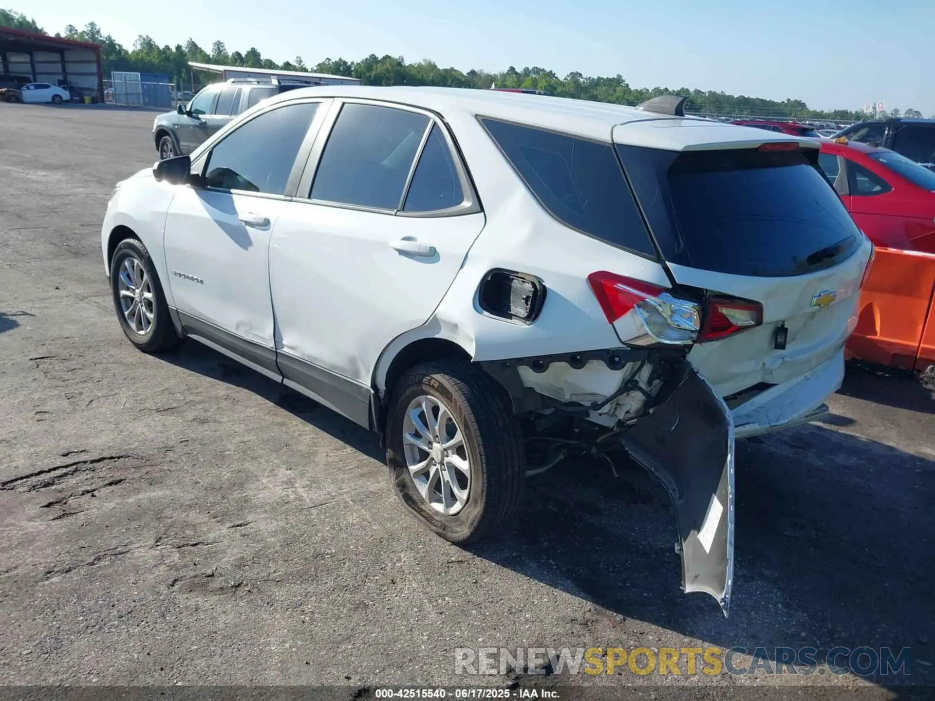 3 fotografías del automóvil dañado 3GNAXHEV2MS176931 CHEVROLET EQUINOX 2021