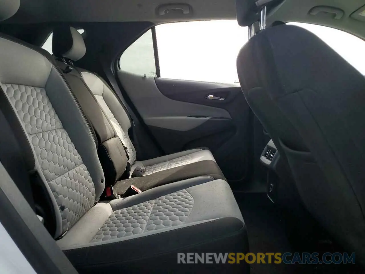 10 fotografías del automóvil dañado 3GNAXHEV7MS111363 CHEVROLET EQUINOX 2021