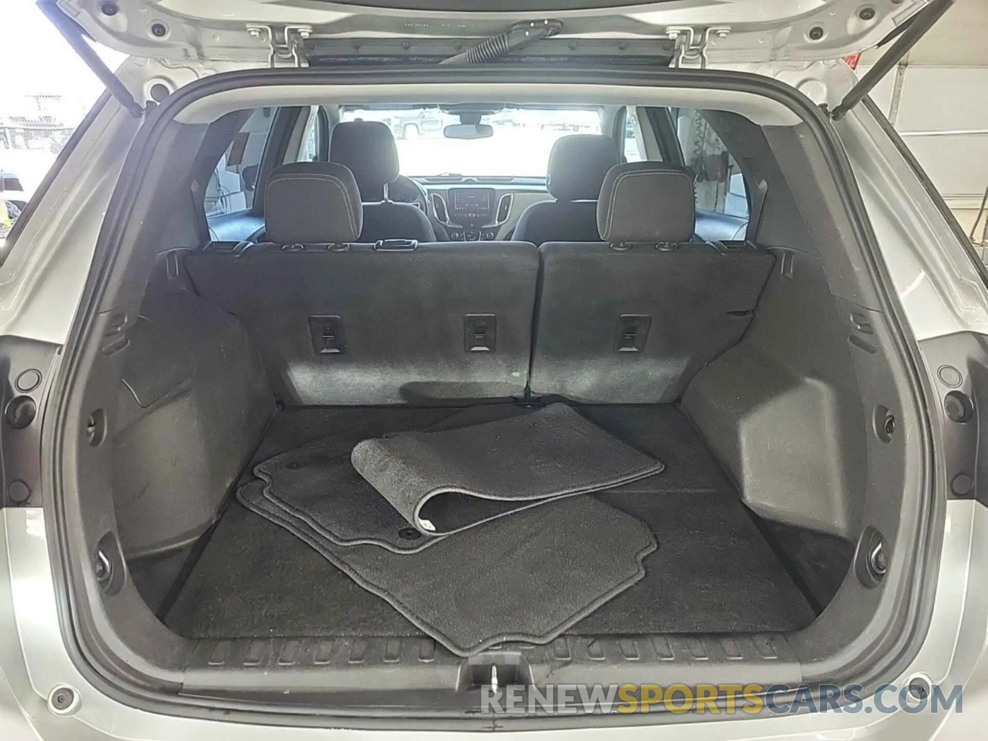 32 fotografías del automóvil dañado 3GNAXHEV8MS126065 CHEVROLET EQUINOX 2021