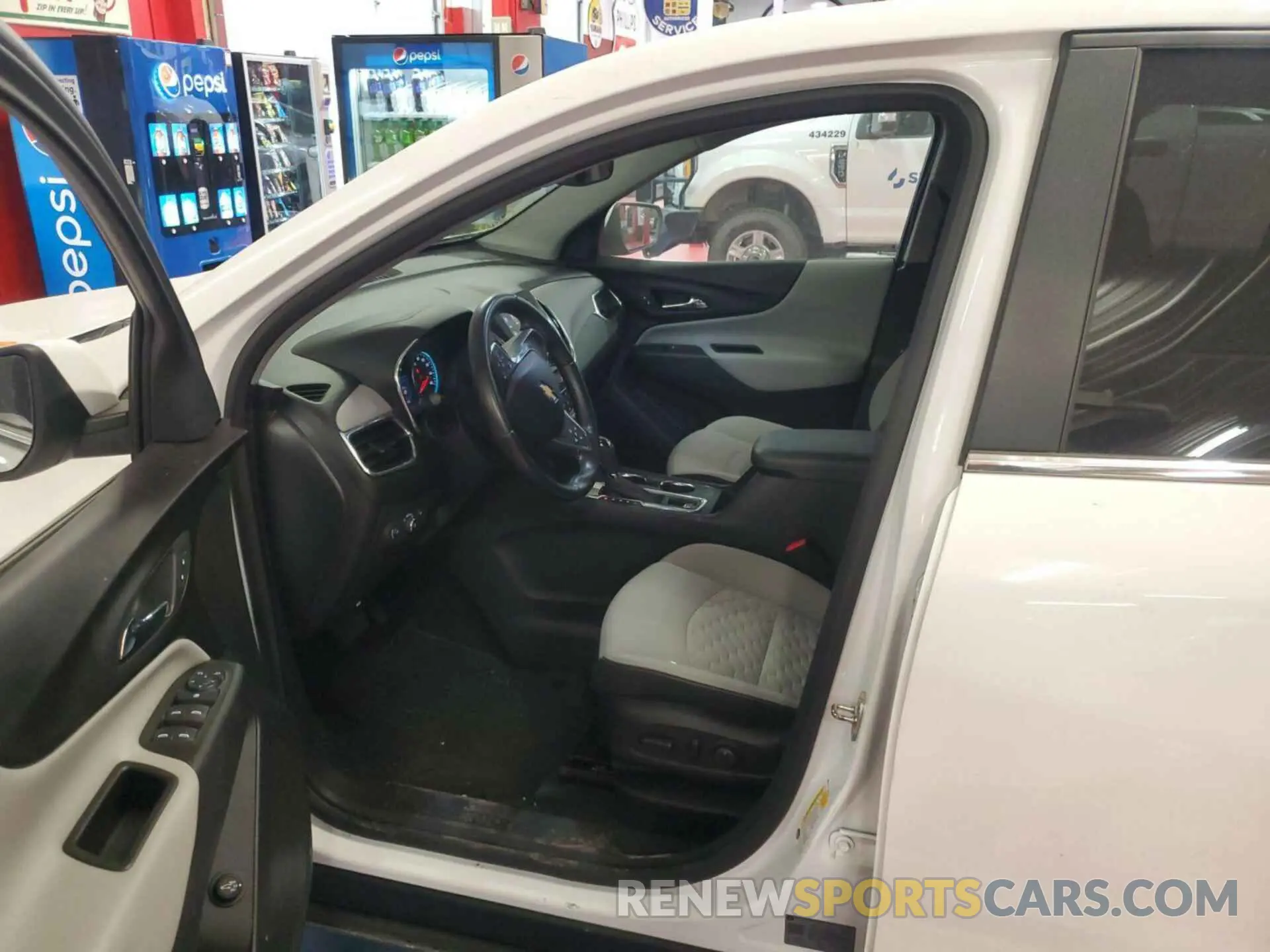 8 fotografías del automóvil dañado 3GNAXJEV8MS121066 CHEVROLET EQUINOX 2021
