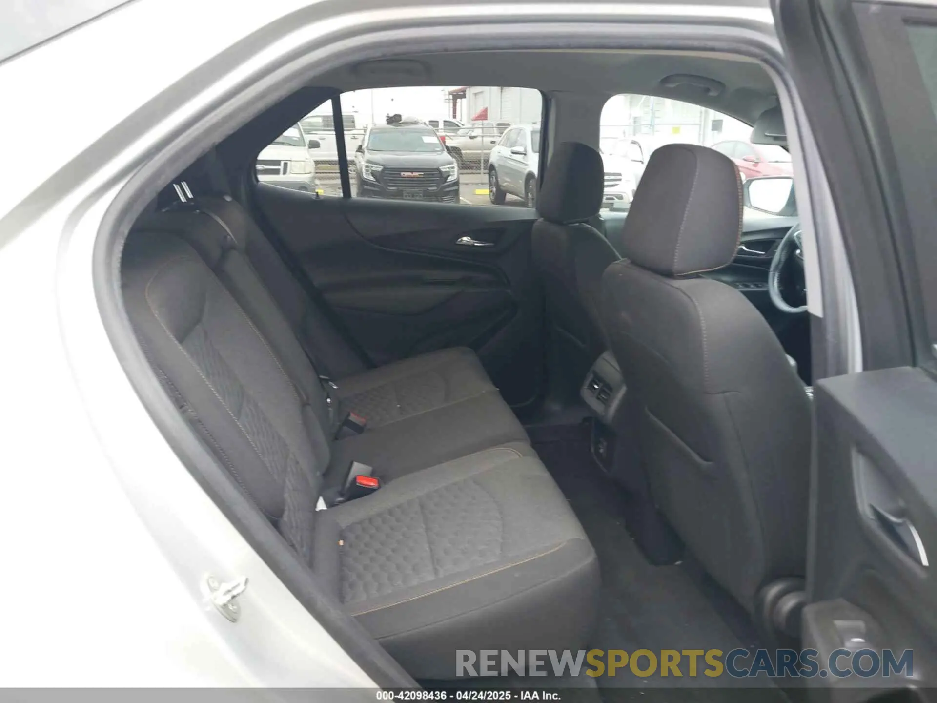 8 fotografías del automóvil dañado 3GNAXJEVXMS160886 CHEVROLET EQUINOX 2021