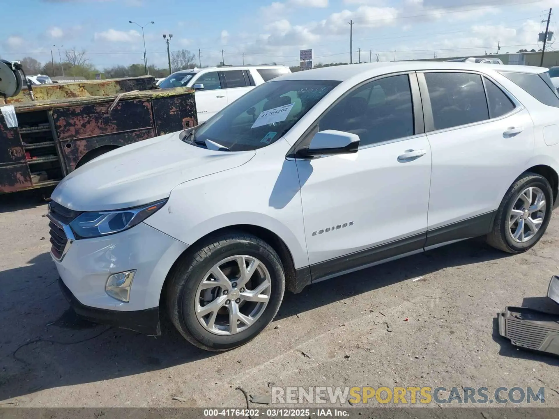 2 fotografías del automóvil dañado 3GNAXKEV1ML351581 CHEVROLET EQUINOX 2021