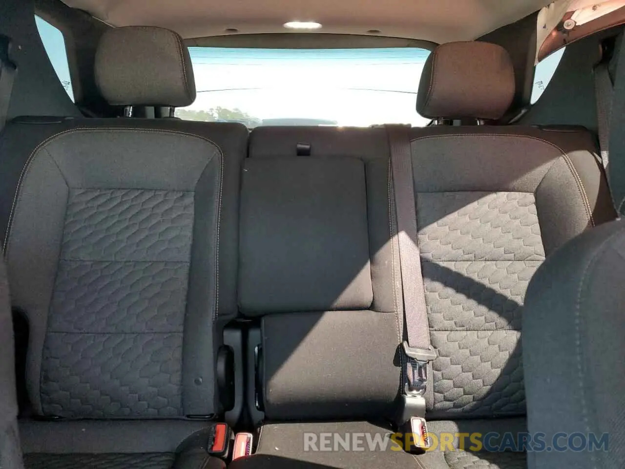 10 fotografías del automóvil dañado 3GNAXKEV1ML360474 CHEVROLET EQUINOX 2021