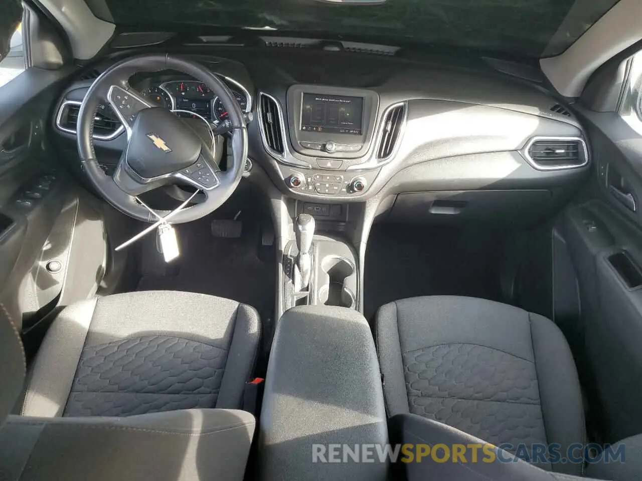 8 fotografías del automóvil dañado 3GNAXKEV1MS105233 CHEVROLET EQUINOX 2021