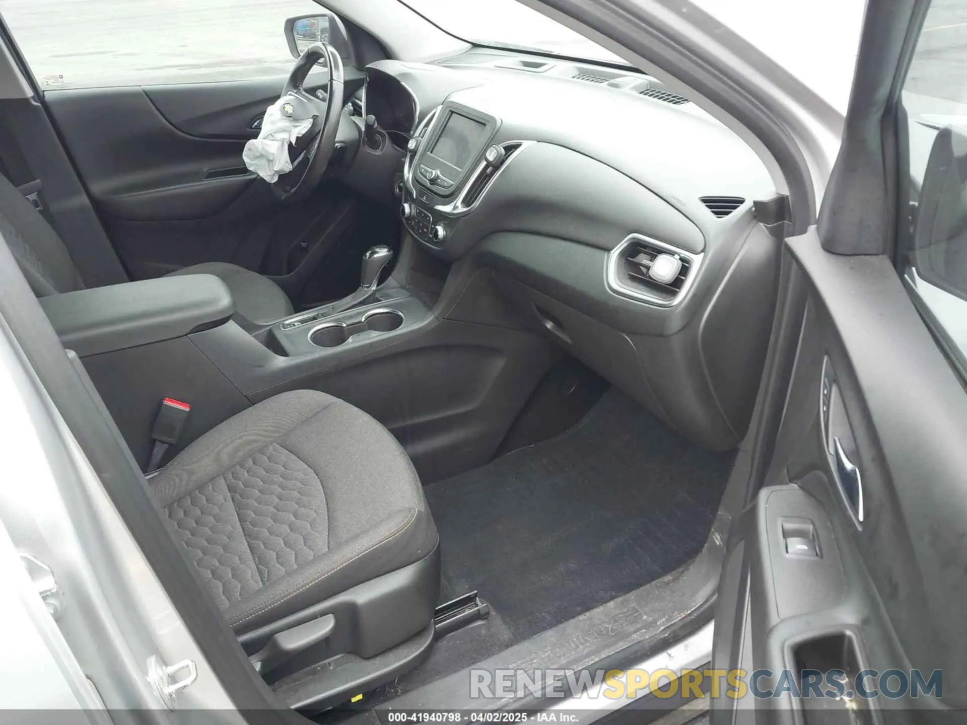 5 fotografías del automóvil dañado 3GNAXKEV3MS124186 CHEVROLET EQUINOX 2021