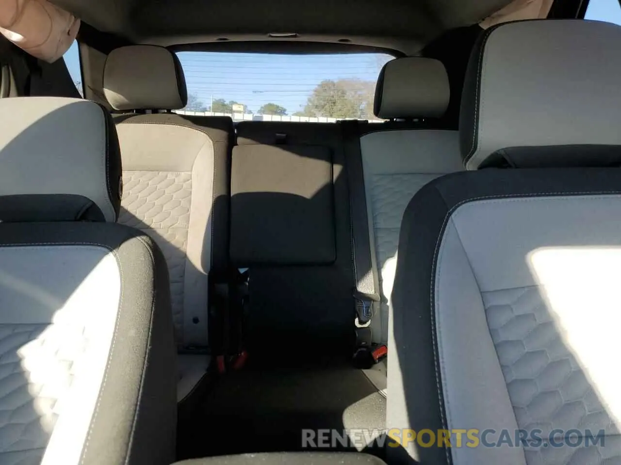 10 fotografías del automóvil dañado 3GNAXKEV4ML336461 CHEVROLET EQUINOX 2021