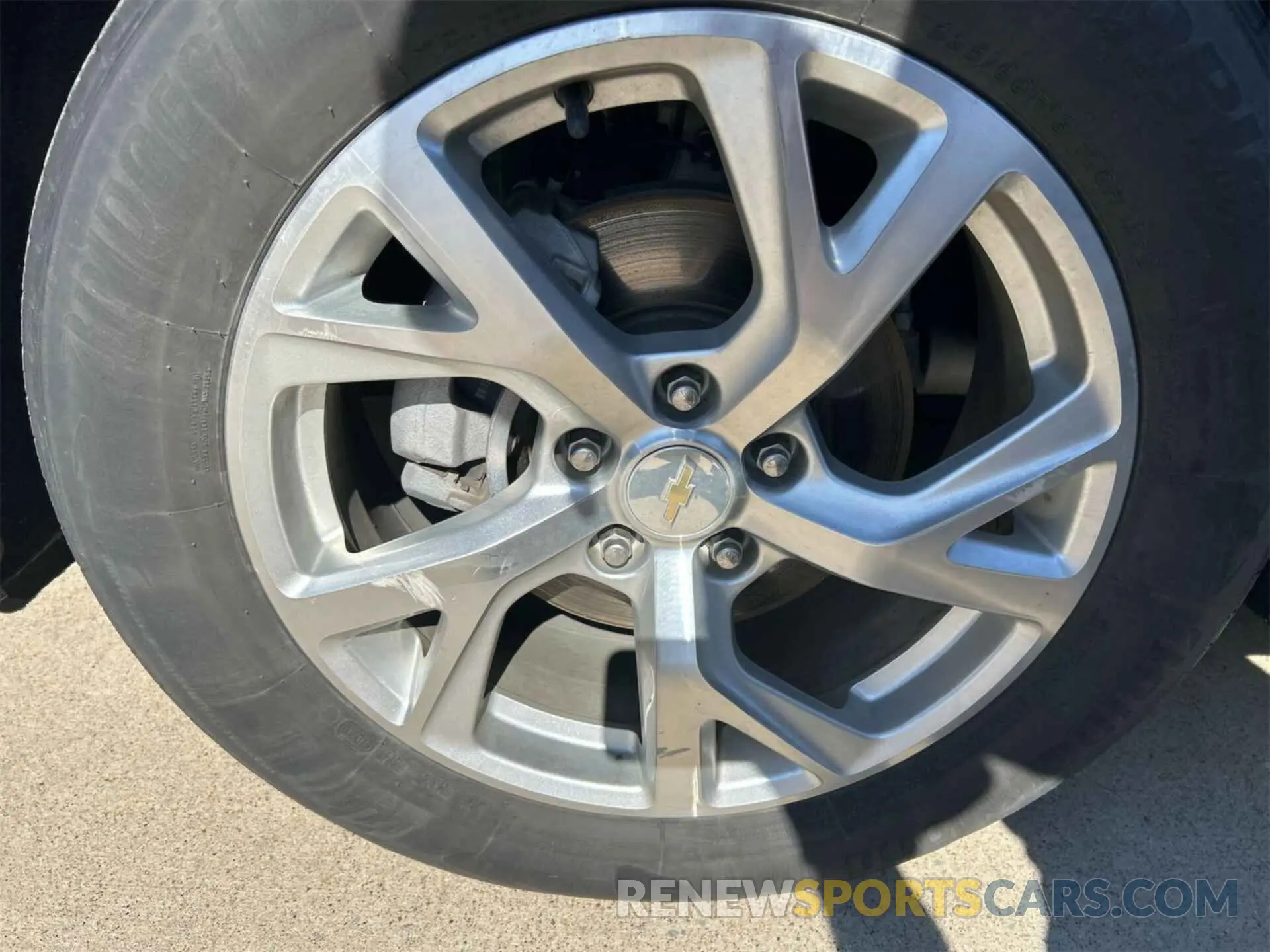 14 fotografías del automóvil dañado 3GNAXKEV4ML389144 CHEVROLET EQUINOX 2021