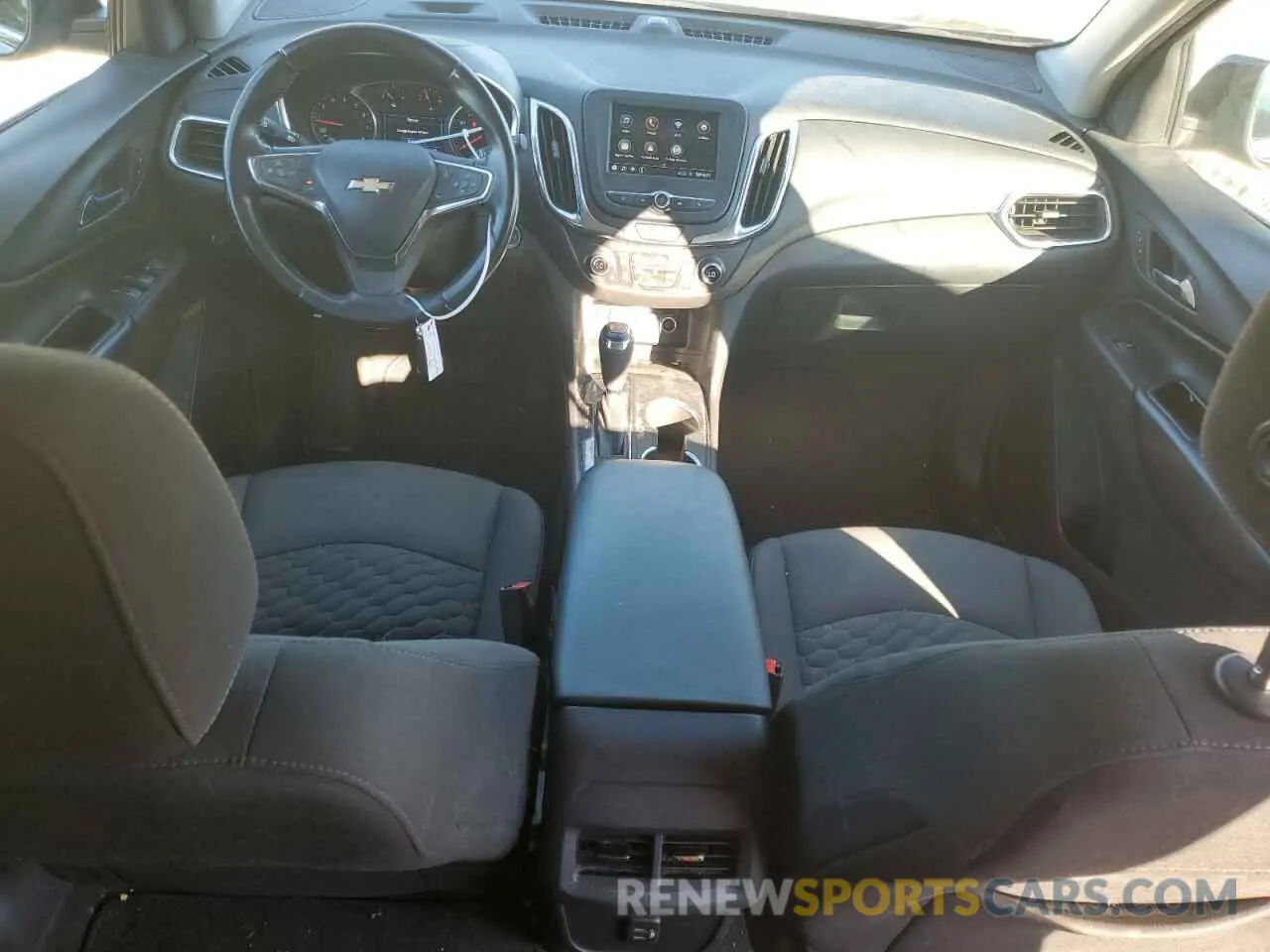 8 fotografías del automóvil dañado 3GNAXKEV5ML361157 CHEVROLET EQUINOX 2021