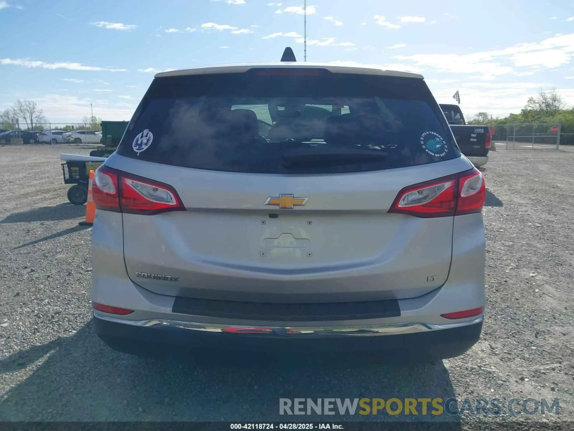 17 fotografías del automóvil dañado 3GNAXKEV5MS100116 CHEVROLET EQUINOX 2021