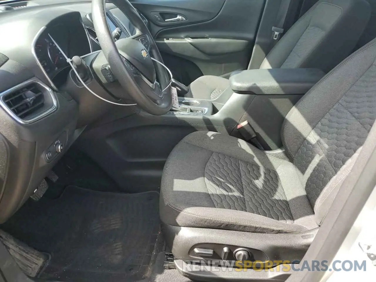 7 fotografías del automóvil dañado 3GNAXKEV7ML395567 CHEVROLET EQUINOX 2021